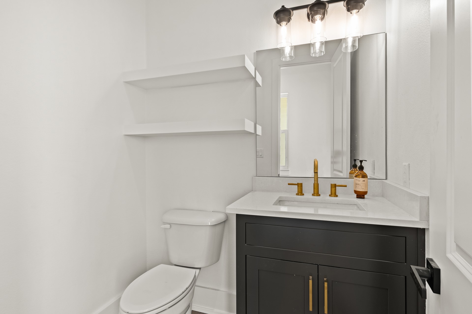 126 Private Road 2712