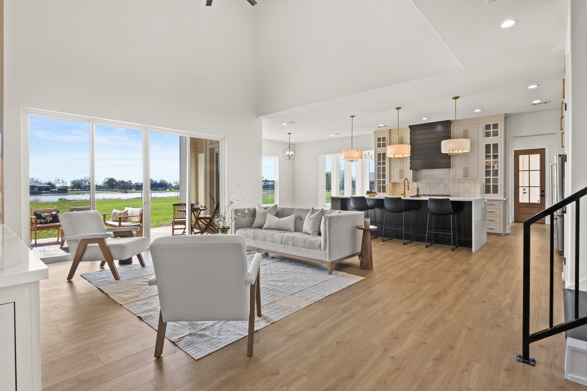 126 Private Road 2712