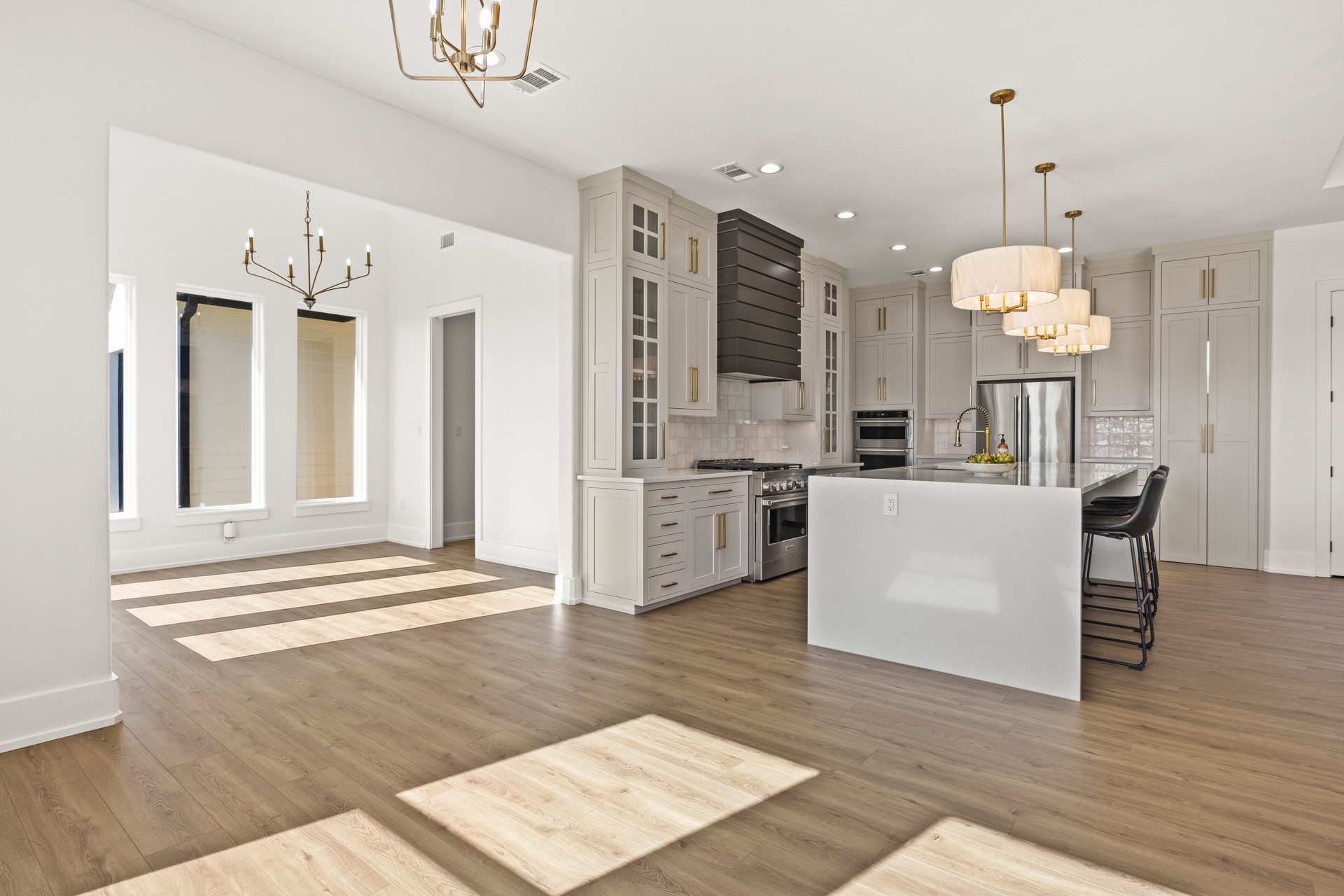 126 Private Road 2712