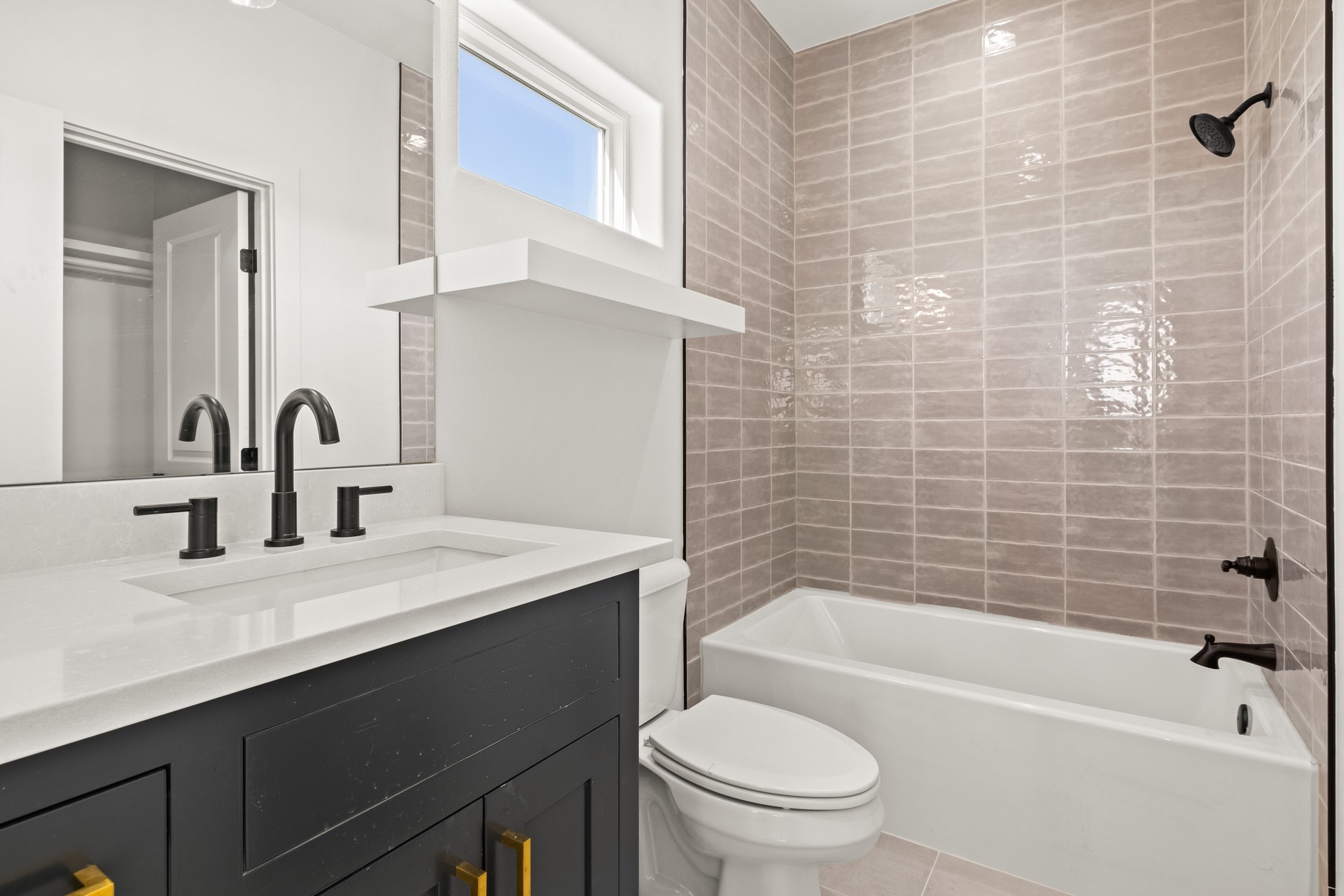 126 Private Road 2712