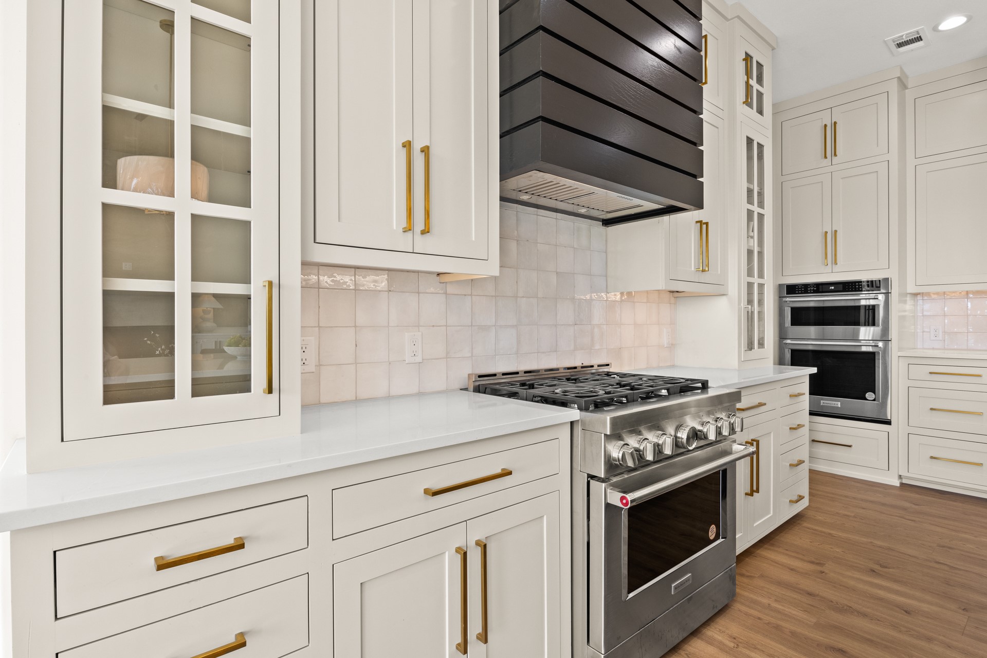 126 Private Road 2712