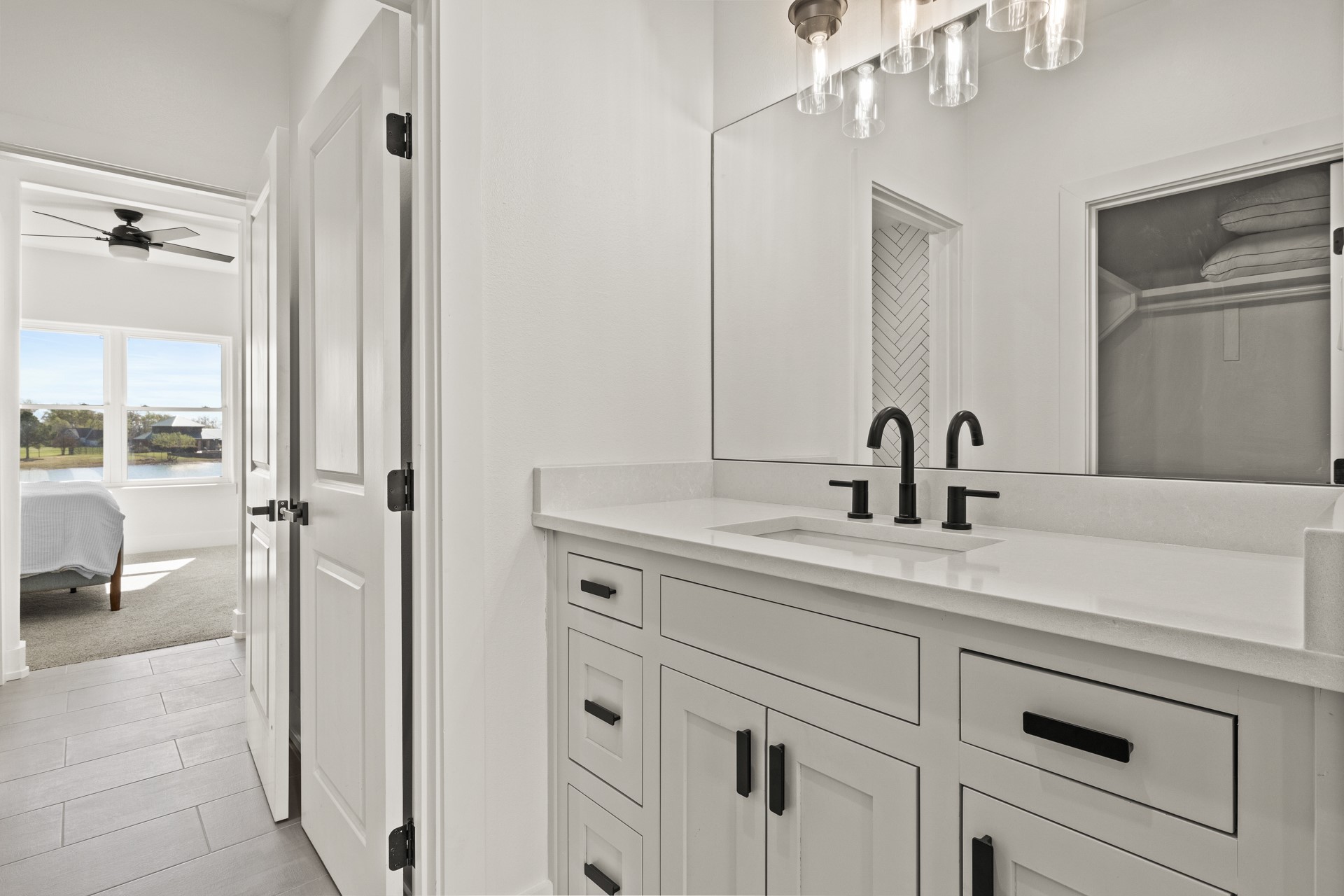 126 Private Road 2712