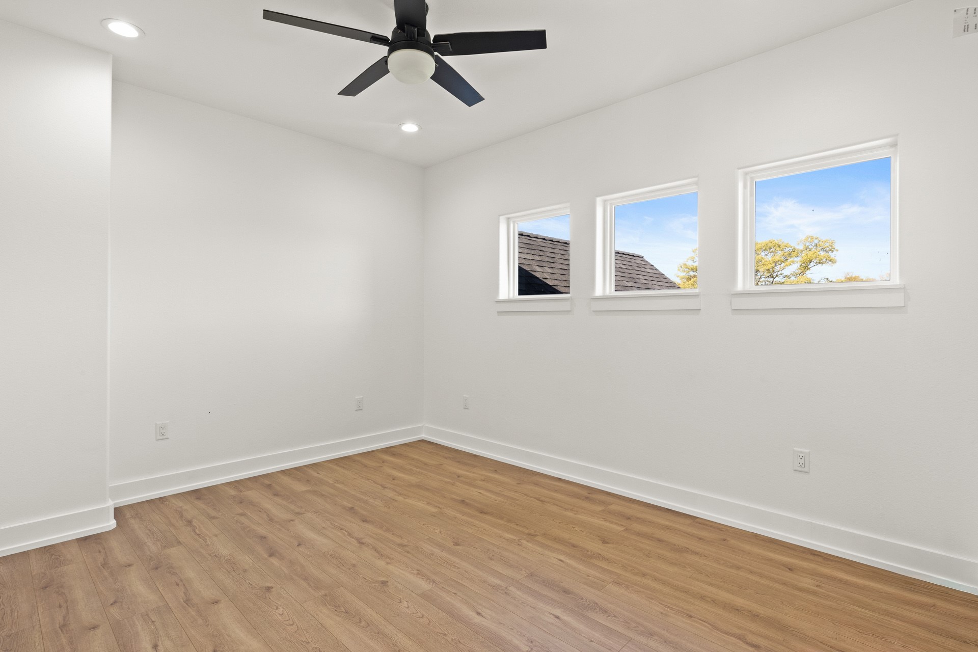 126 Private Road 2712