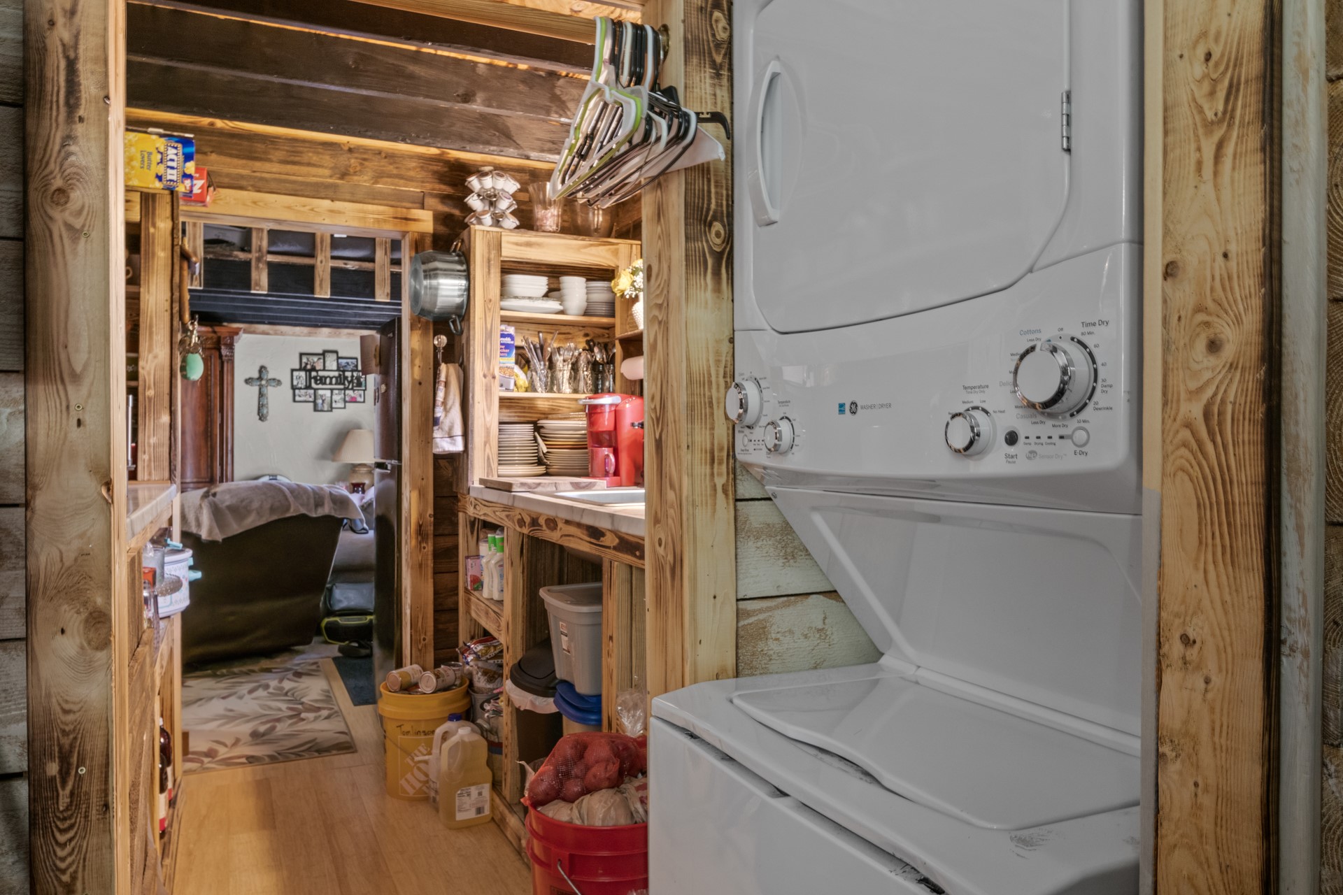 61 Private Road 52436