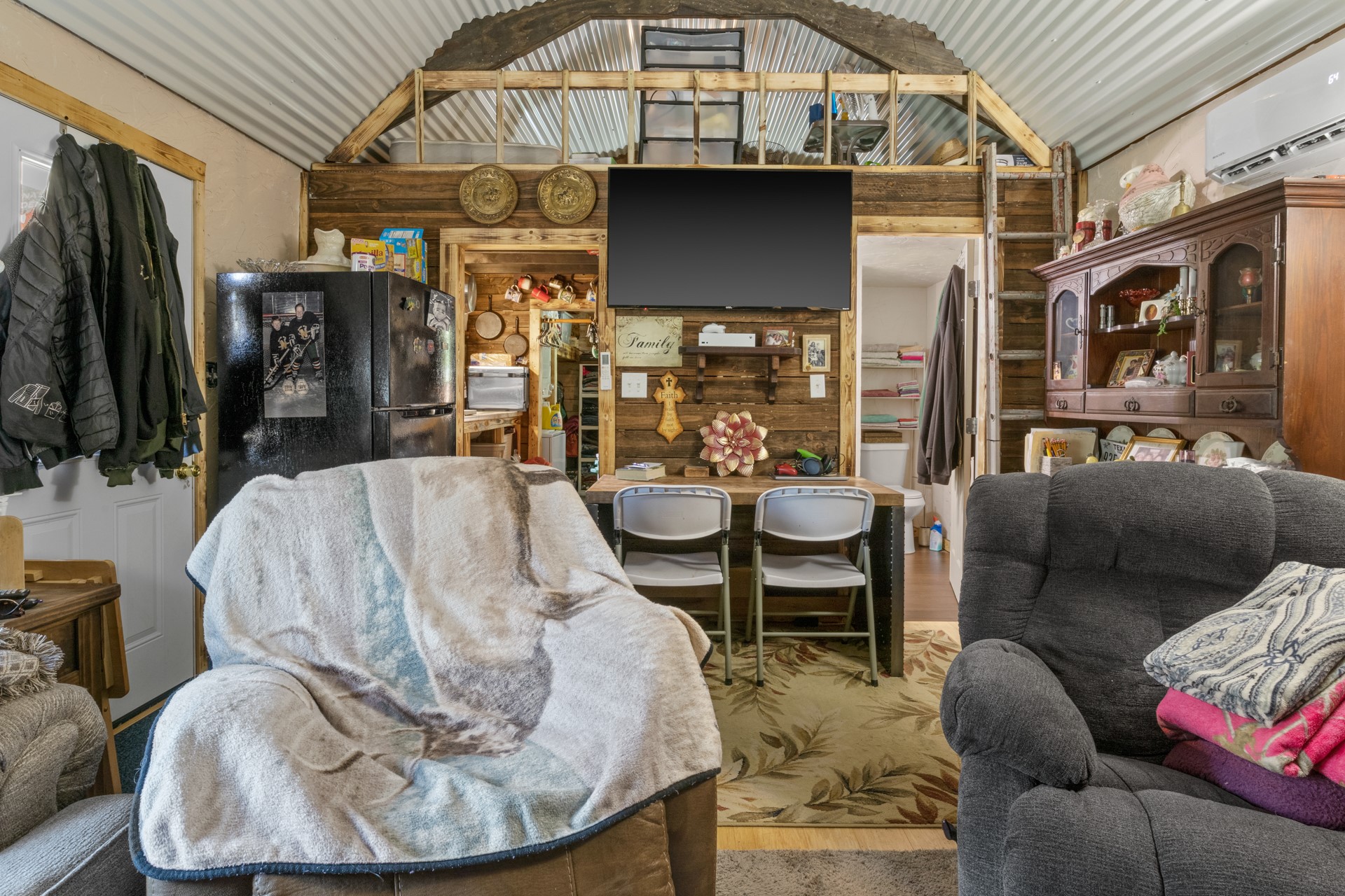 61 Private Road 52436