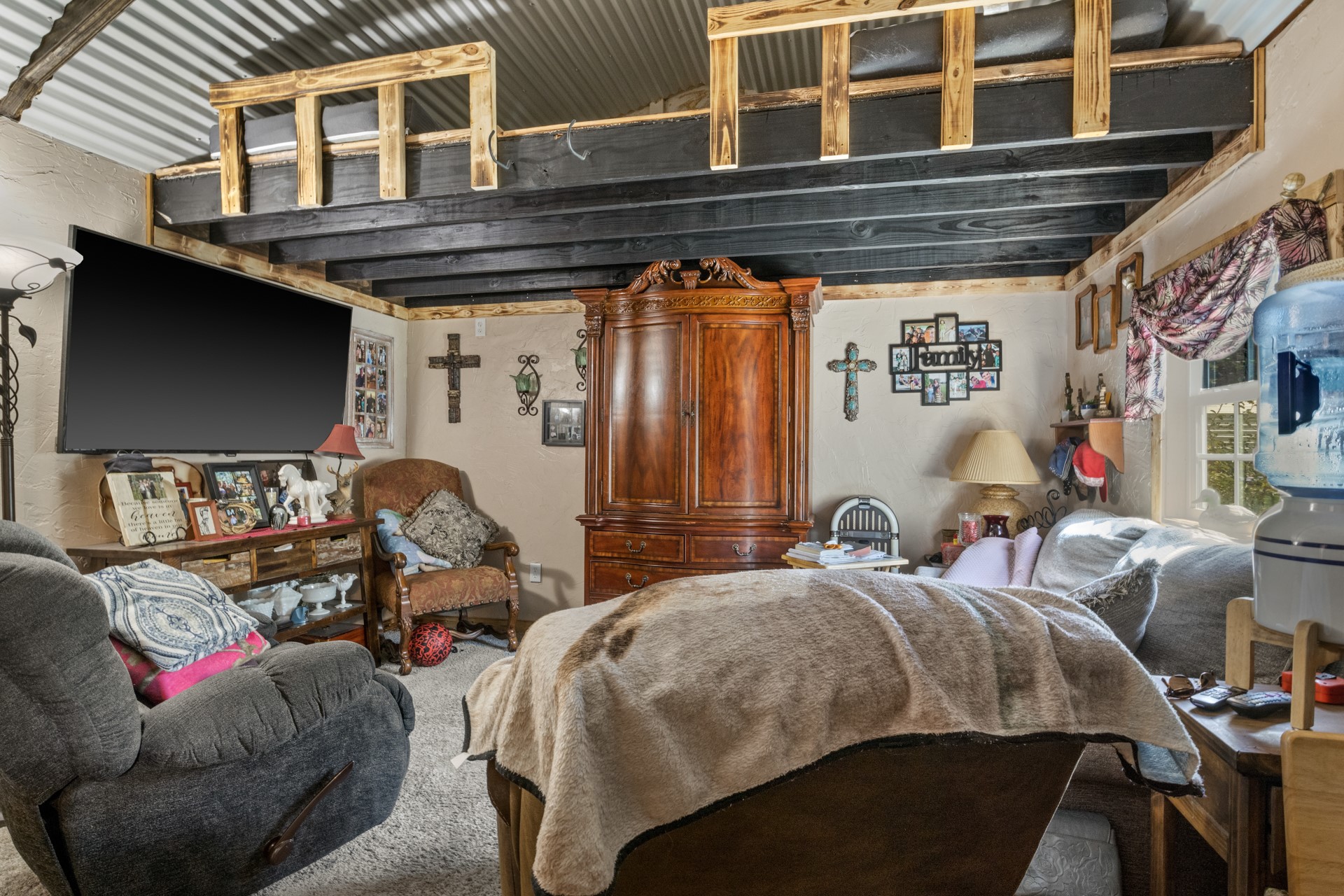 61 Private Road 52436