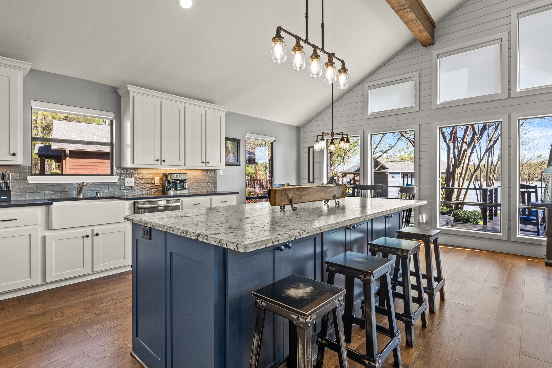 601 W Eagle Point Drive