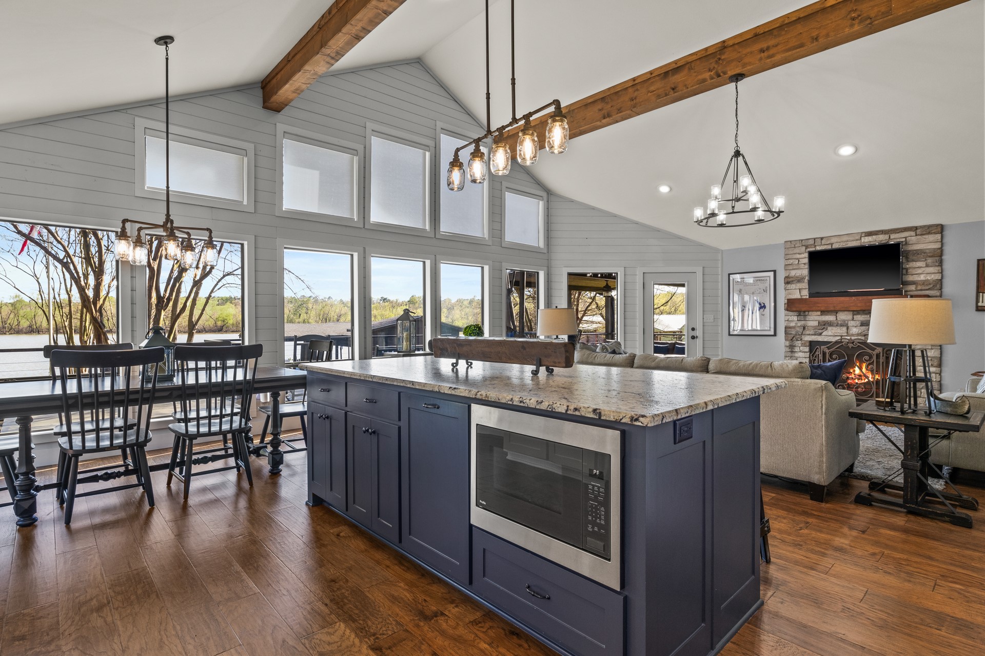 601 W Eagle Point Drive