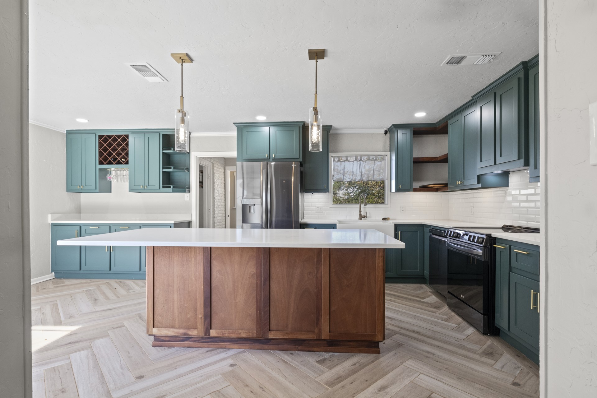 331 County Road 2106