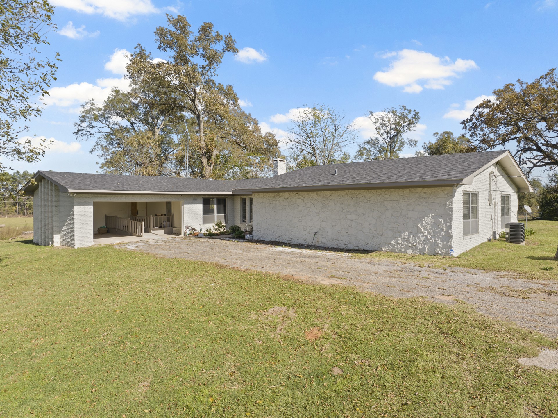 331 County Road 2106