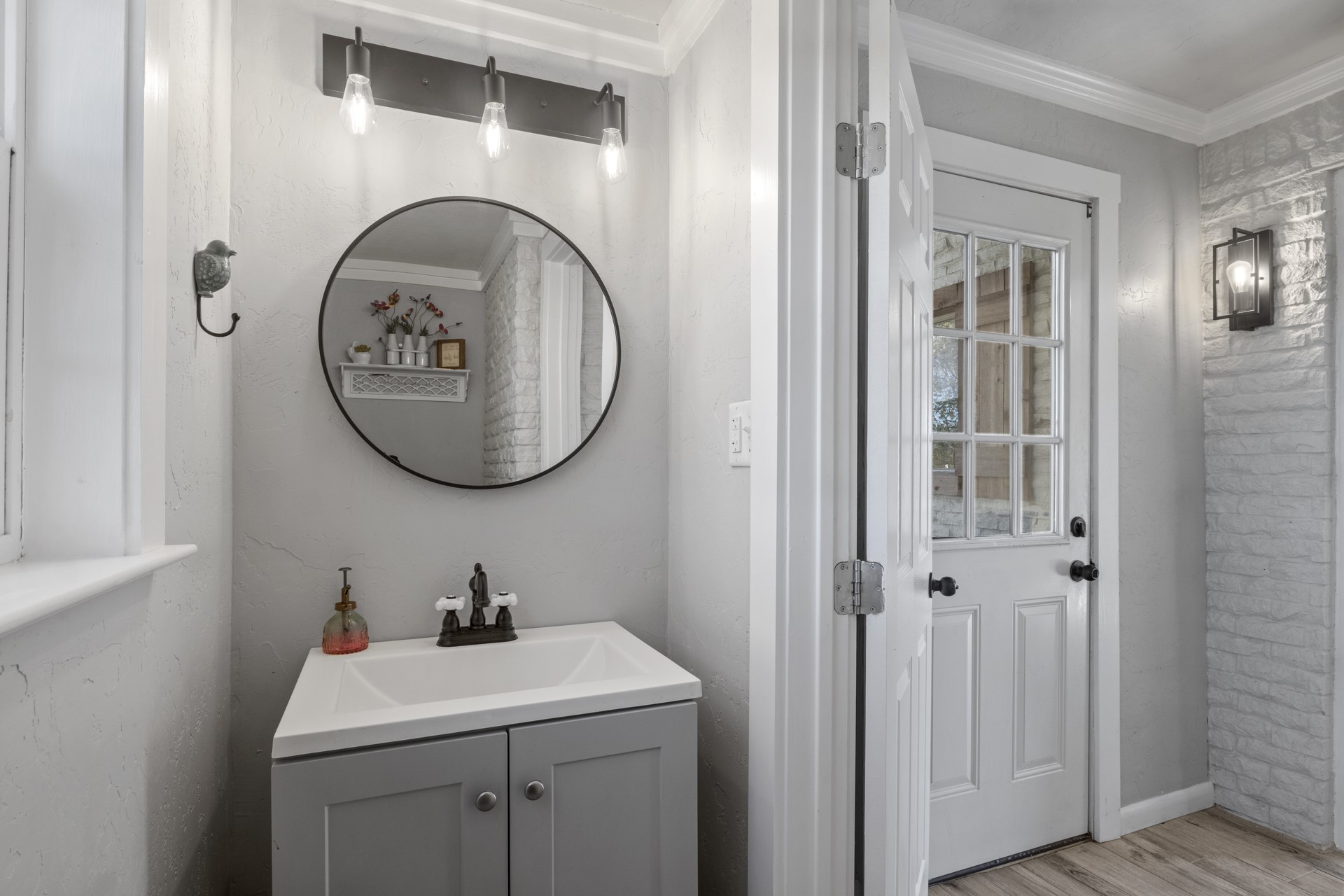 331 County Road 2106