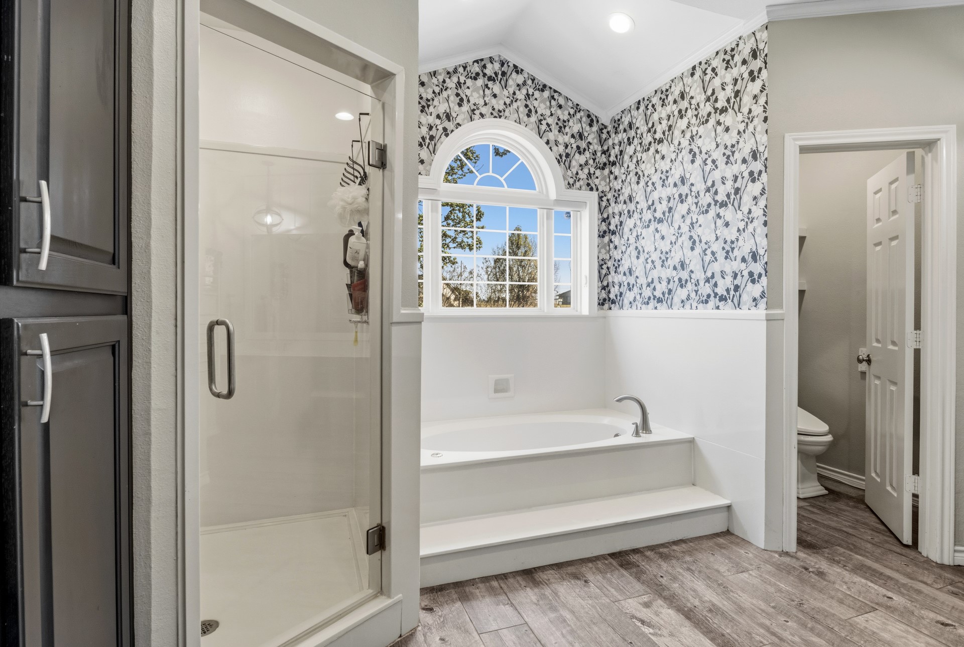 101 Gleneagles Drive