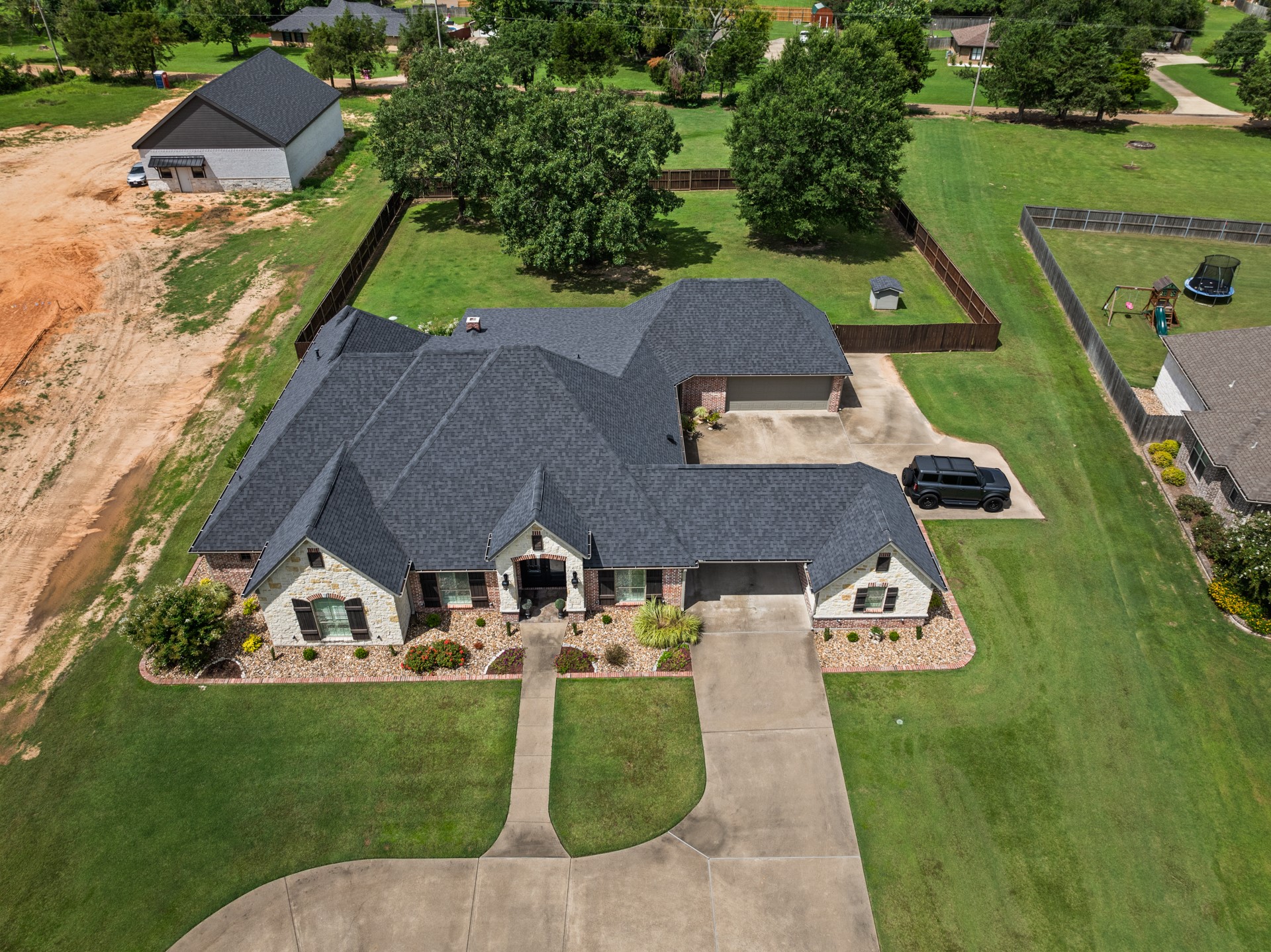 204 Private Road 54166