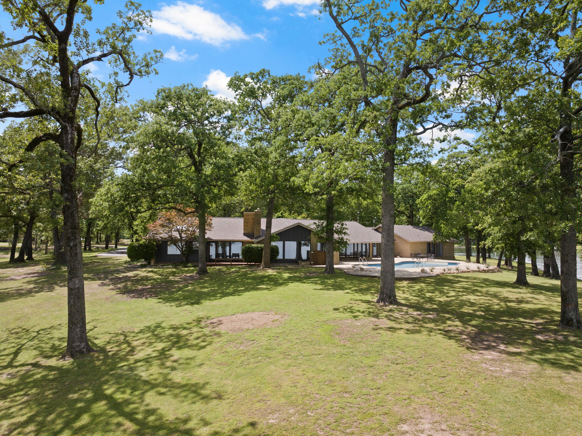 360 County Road 2136