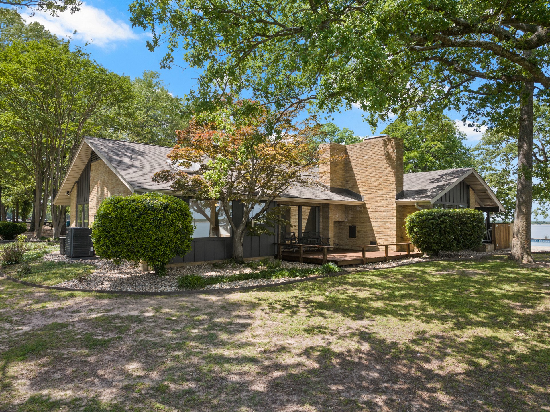 360 County Road 2136