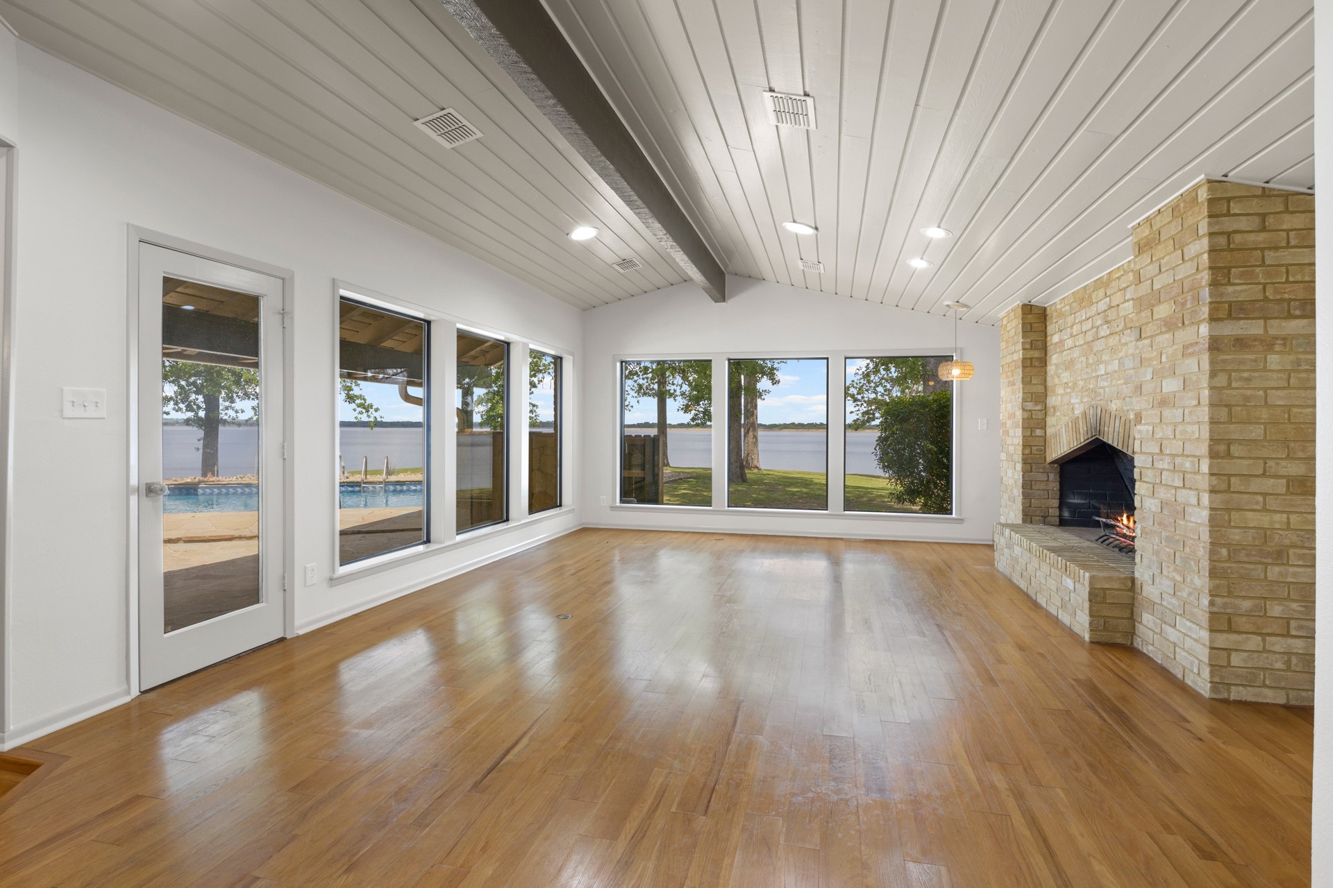 360 County Road 2136