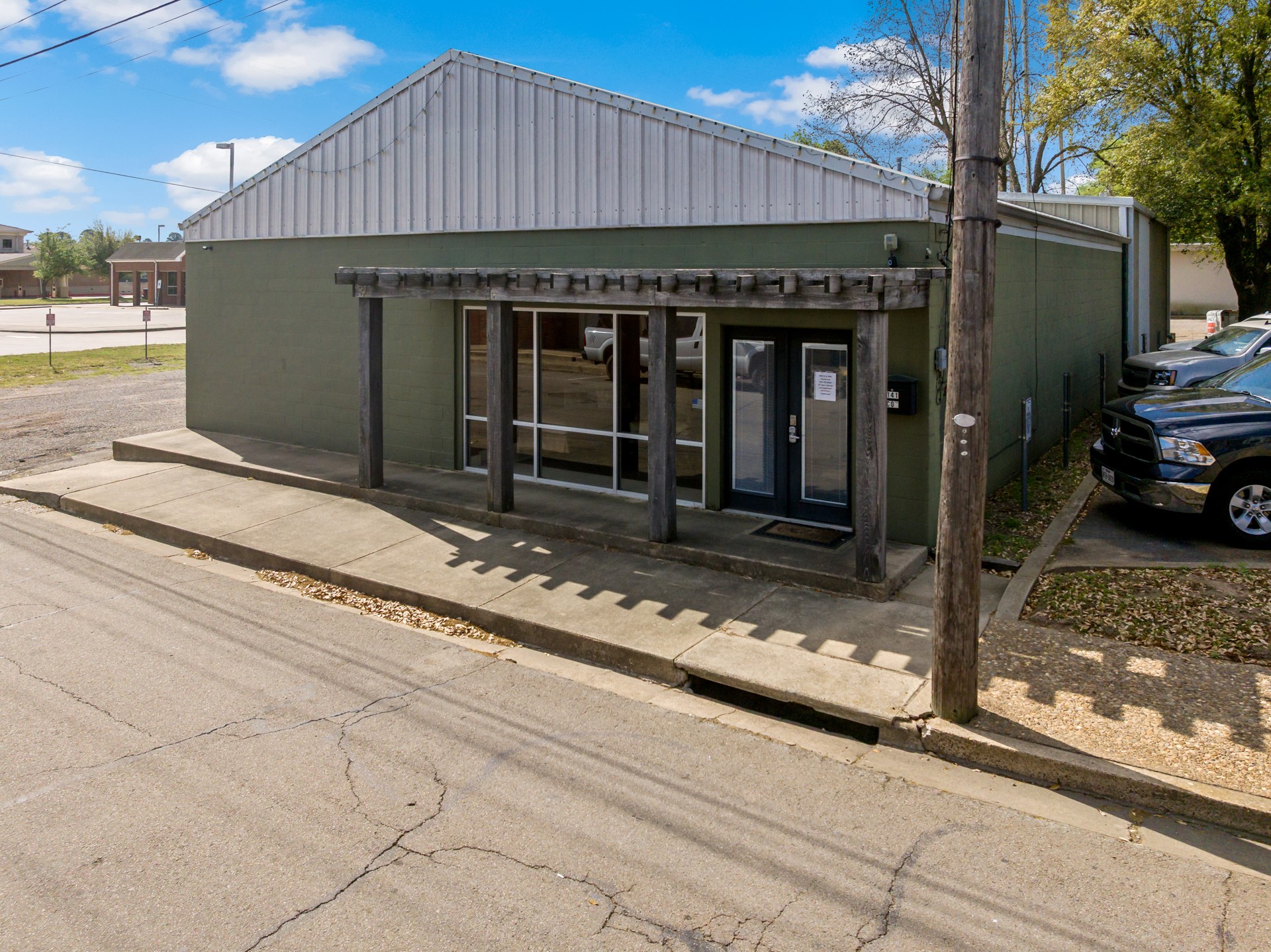 141 E Marshall