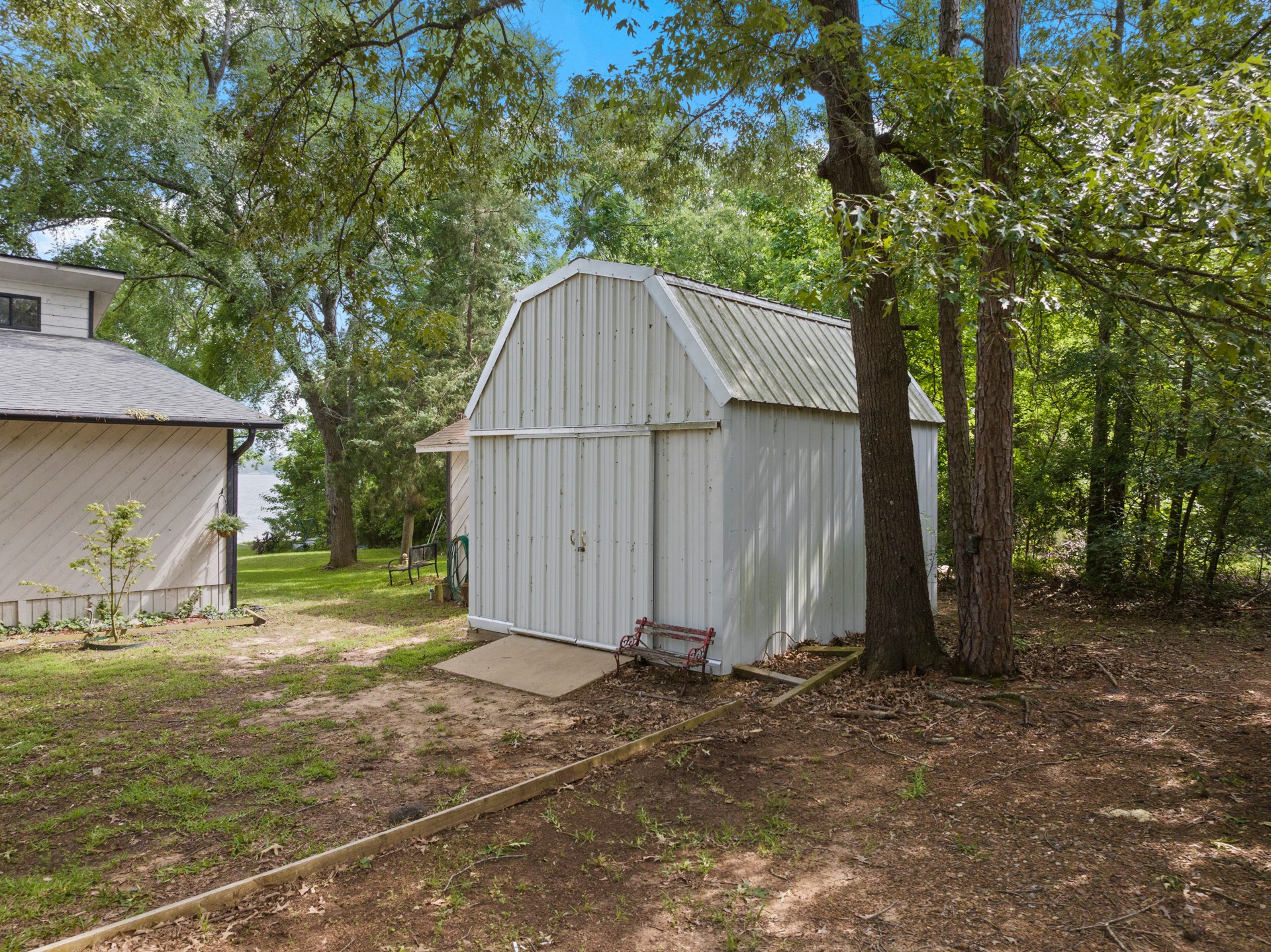 90 County Road 2740