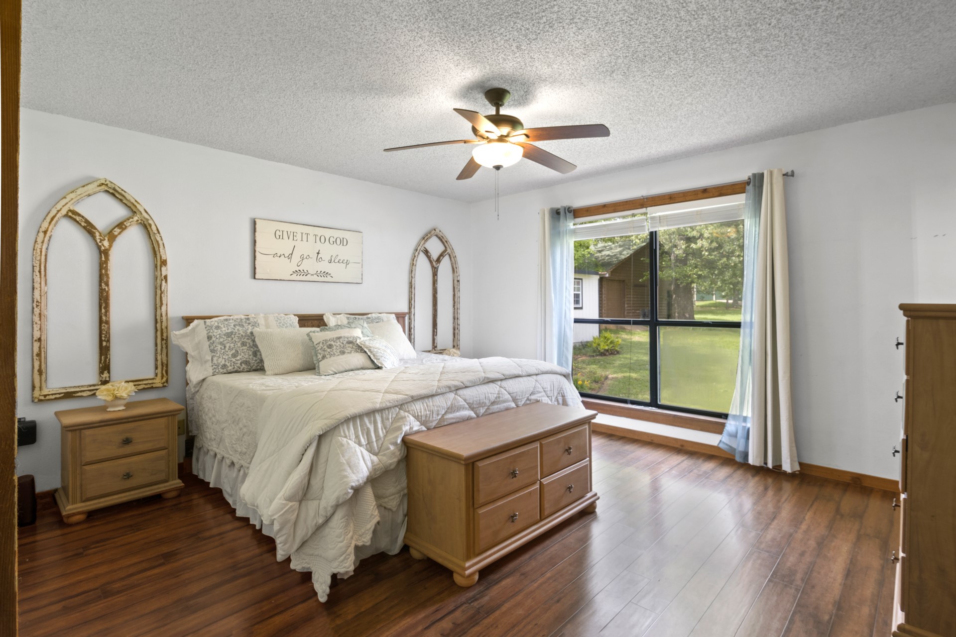 90 County Road 2740