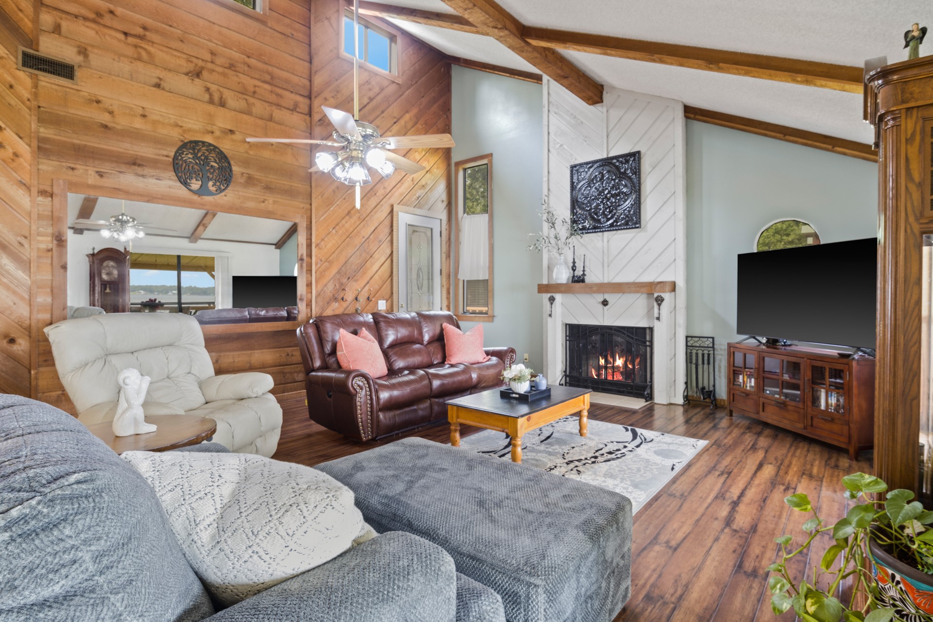 90 County Road 2740