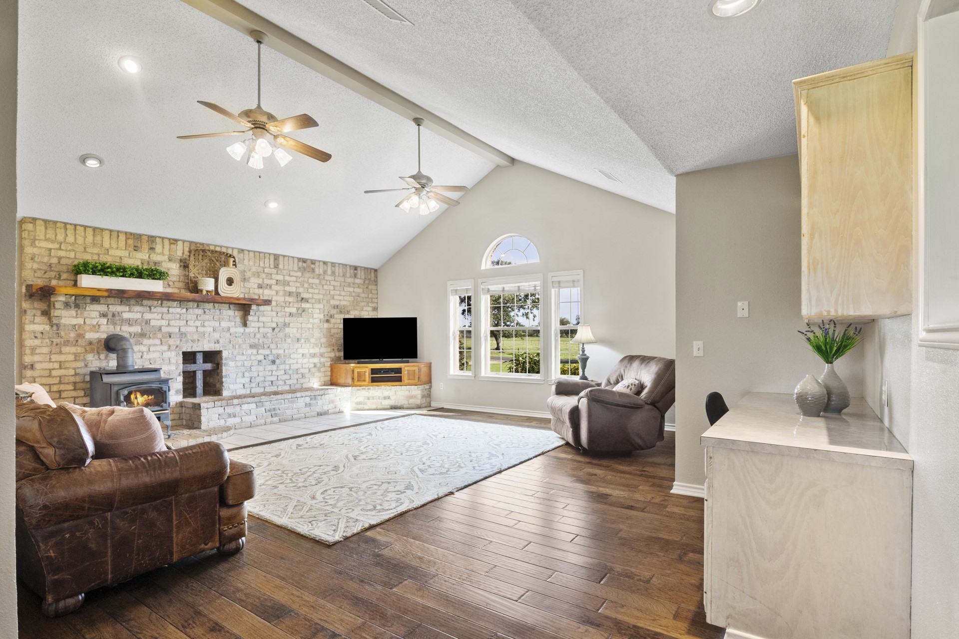 1881 SE County Road 3090