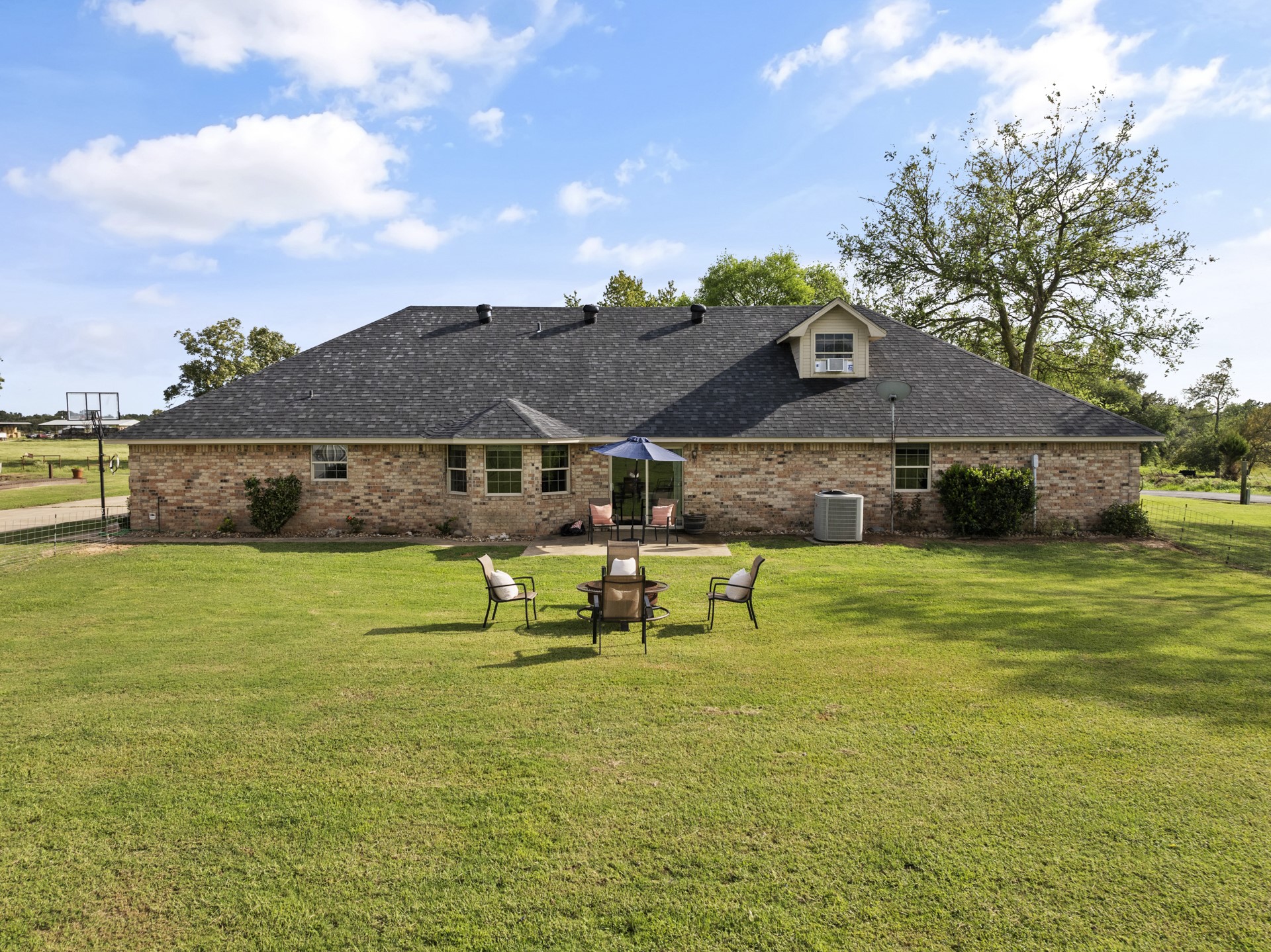 1881 SE County Road 3090