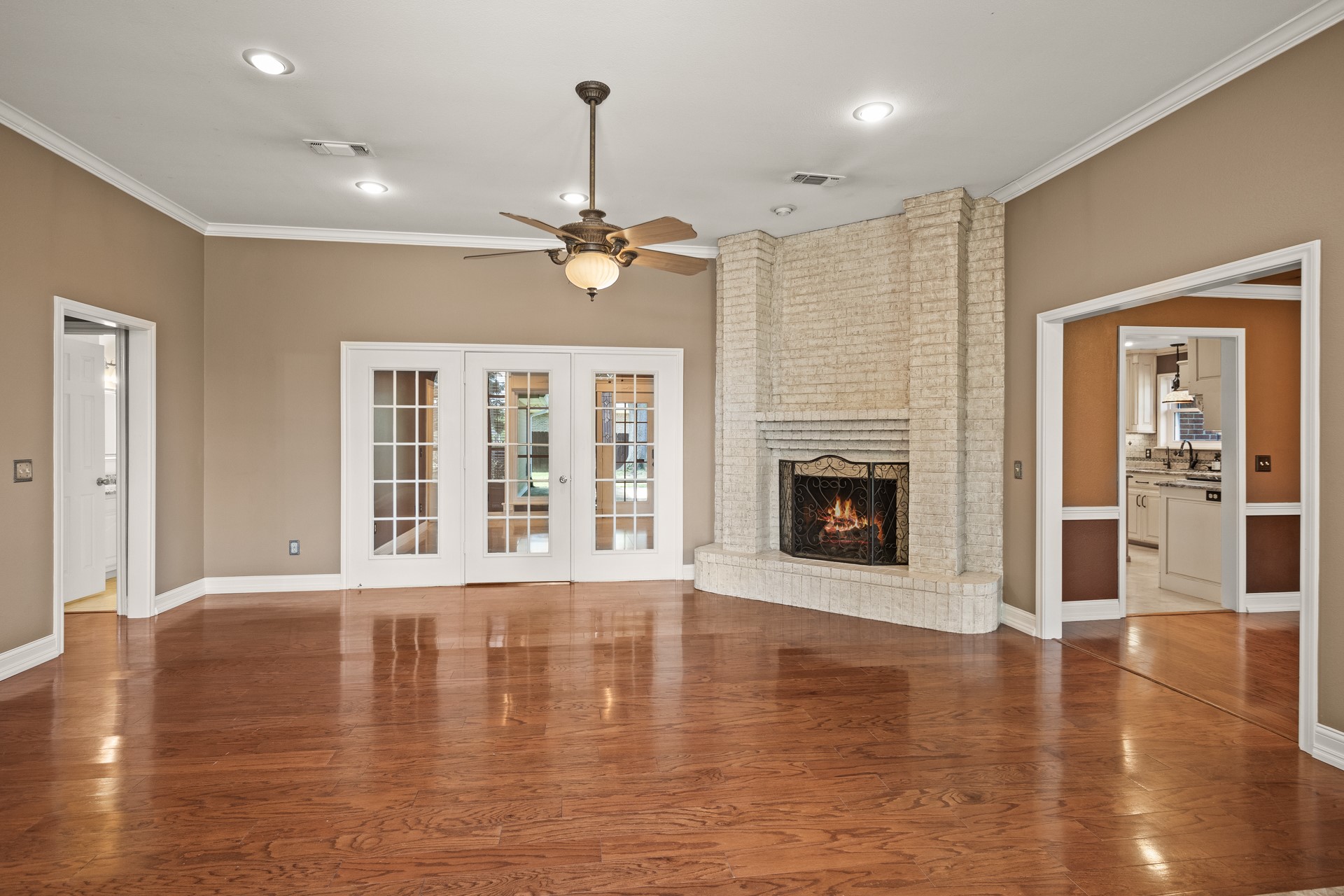 212 Turnberry Circle