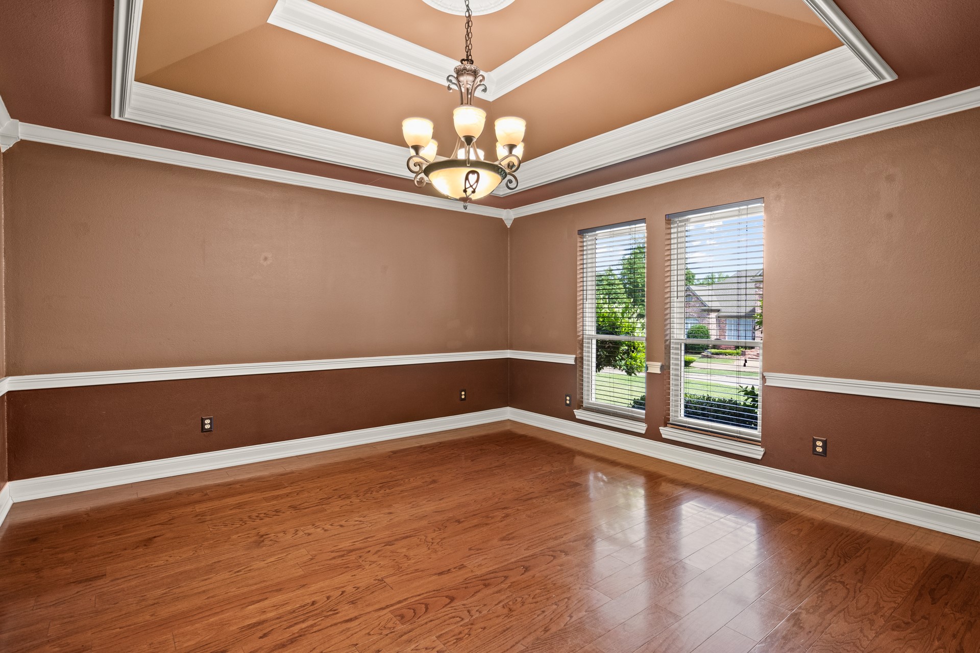 212 Turnberry Circle