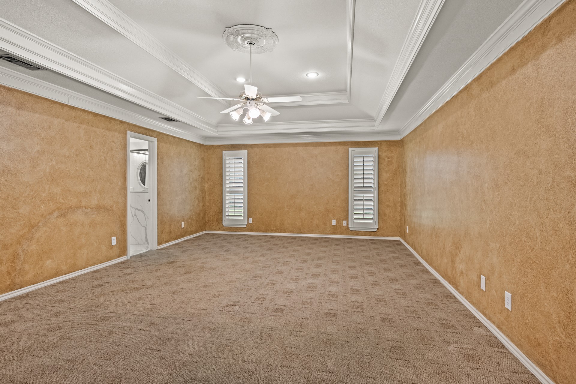 212 Turnberry Circle