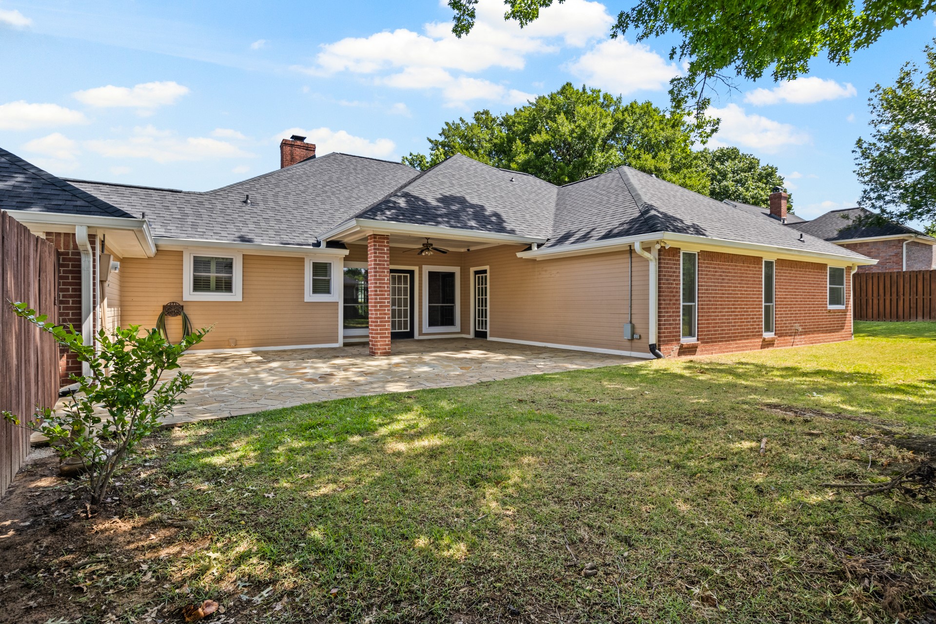 212 Turnberry Circle
