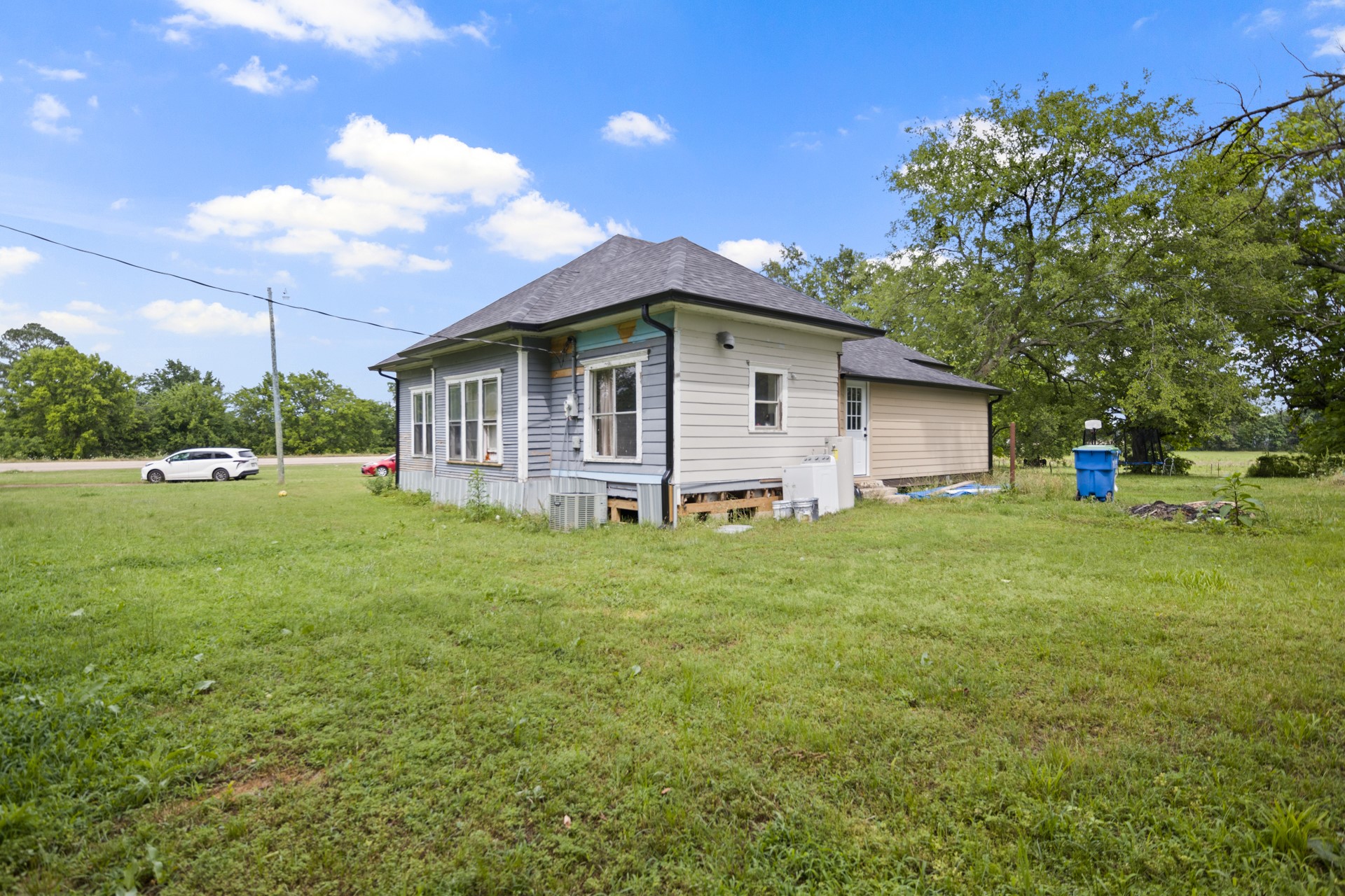 4670 Texas Highway 49