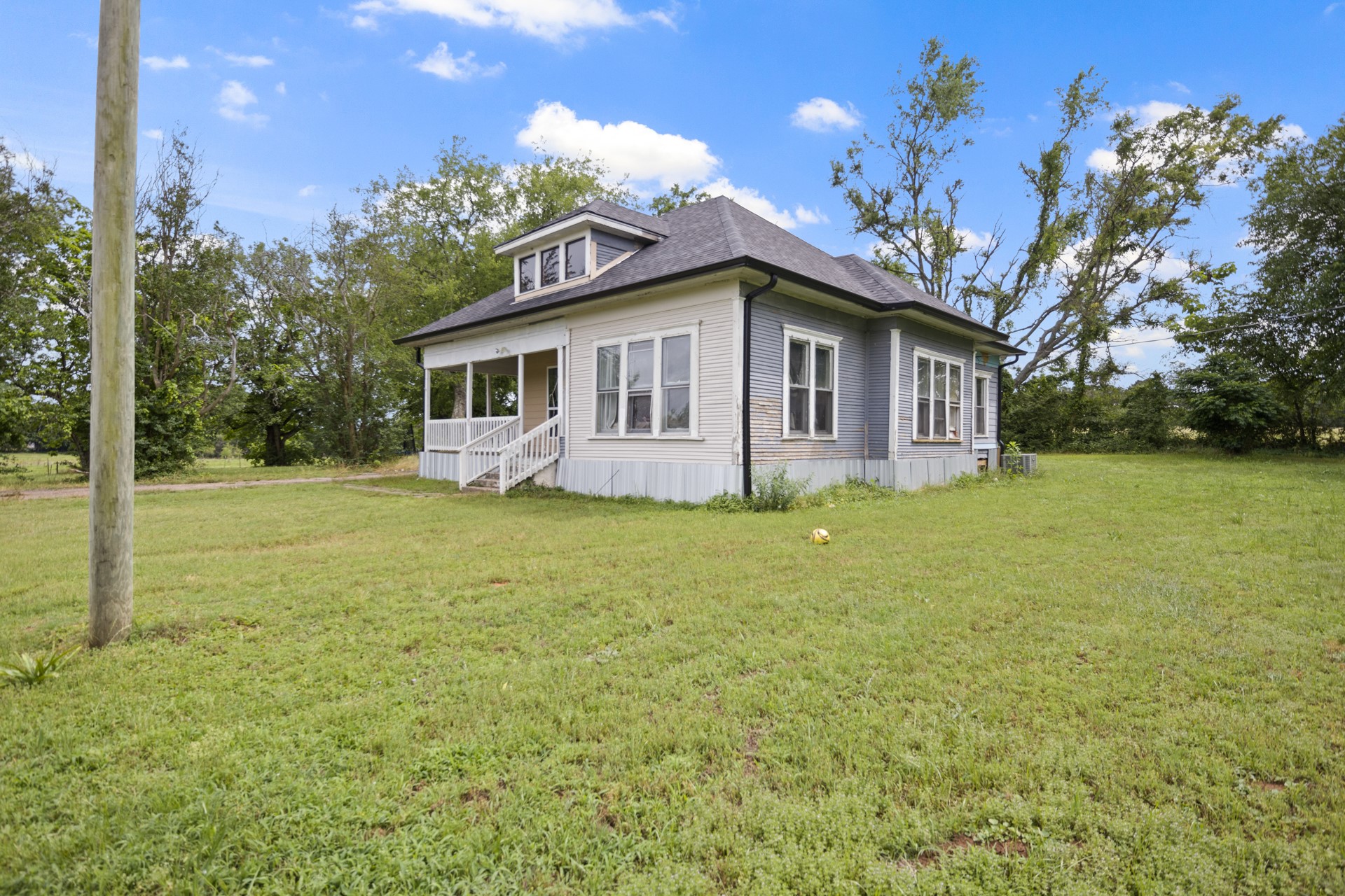 4670 Texas Highway 49