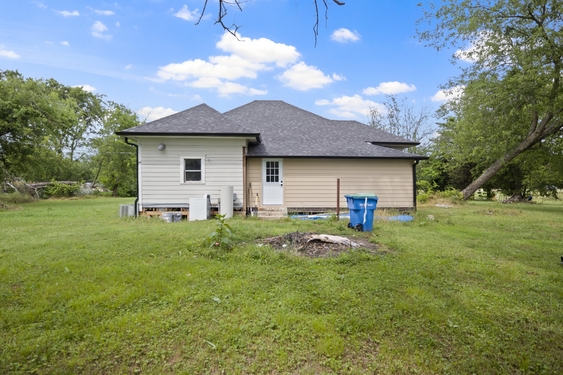 4670 Texas Highway 49
