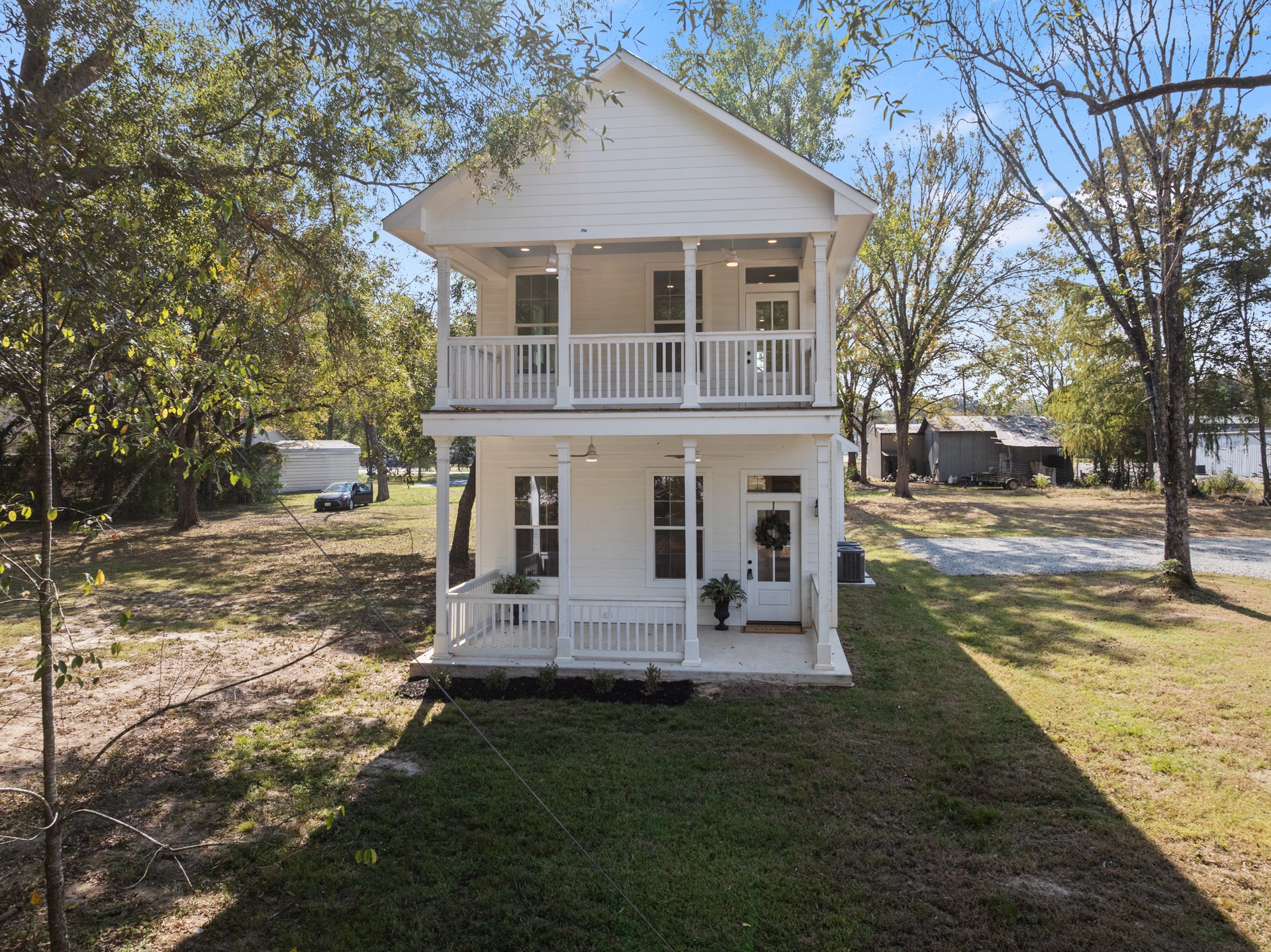 655 N SODA Street