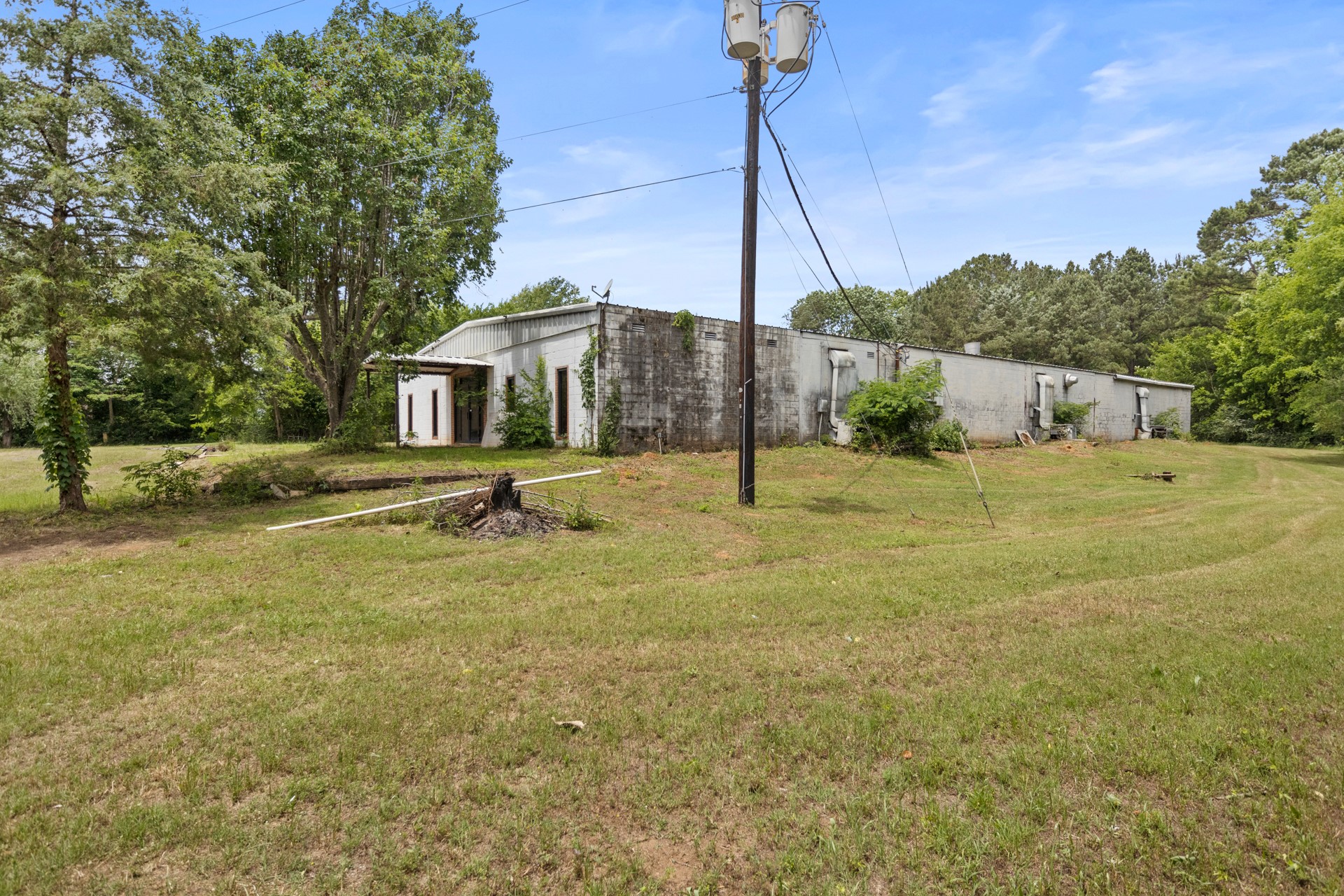 1301 HWY 11