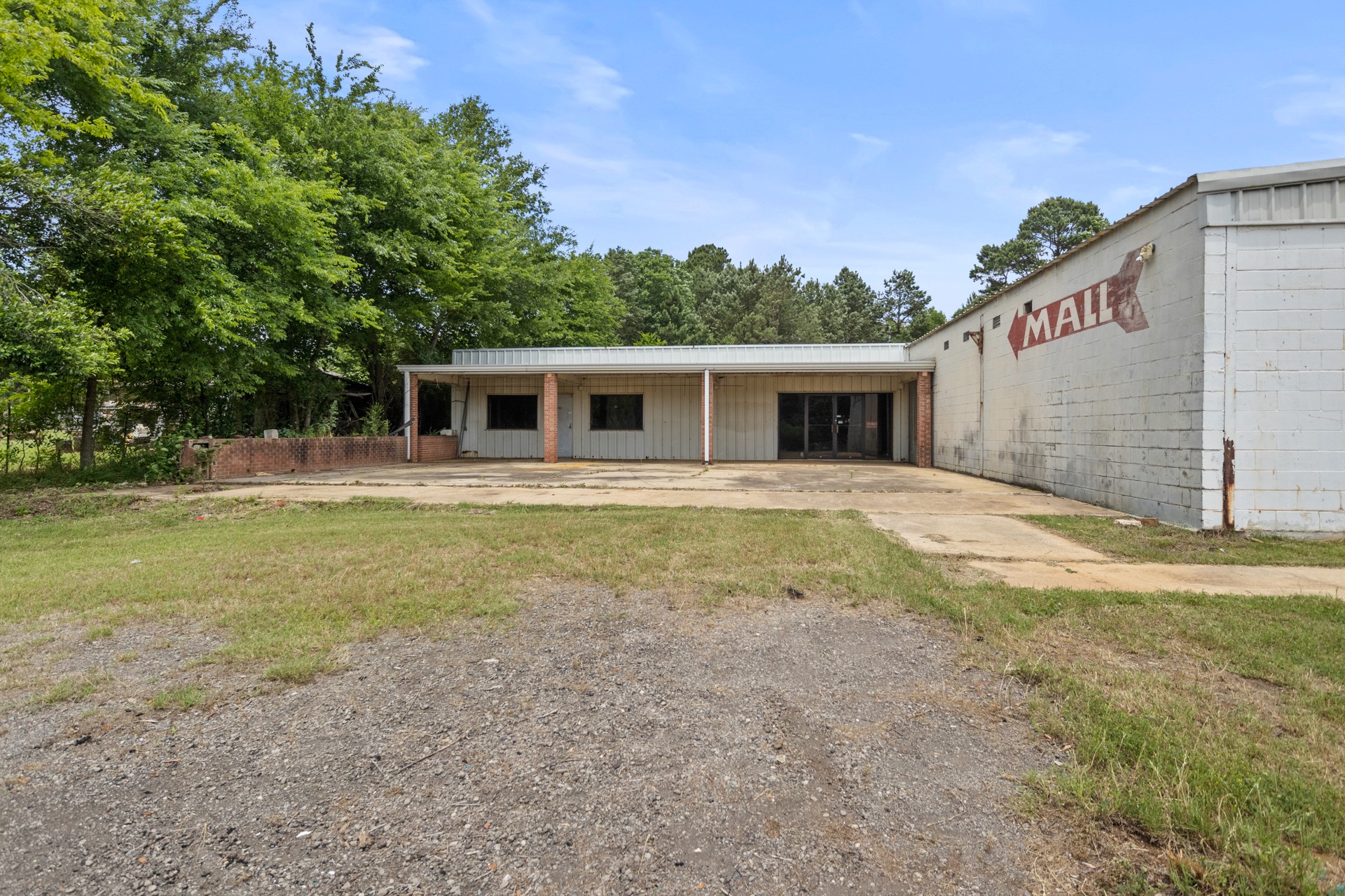 1301 HWY 11