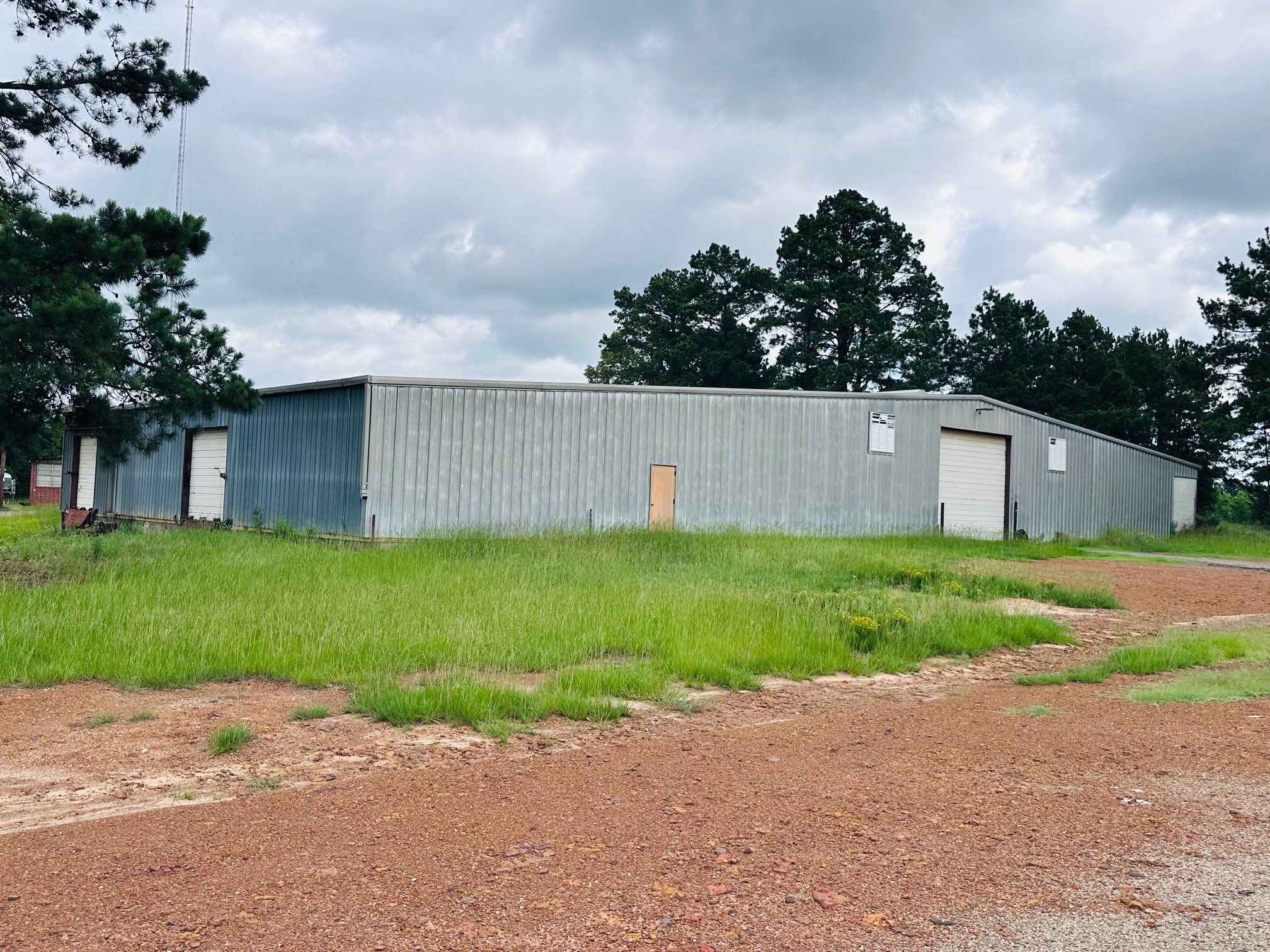 2460 N 259 Highway