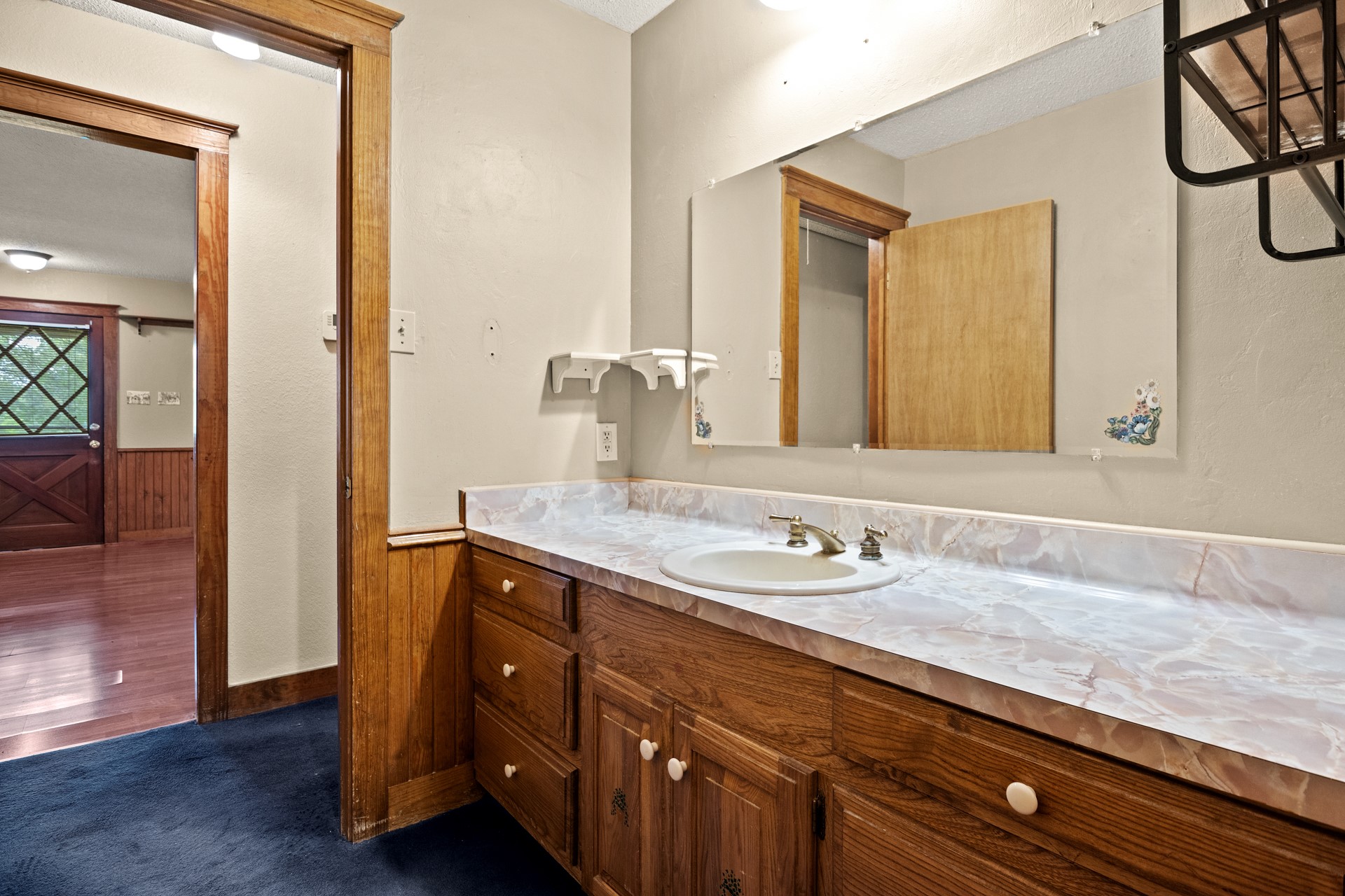 8659 Farm Road 115