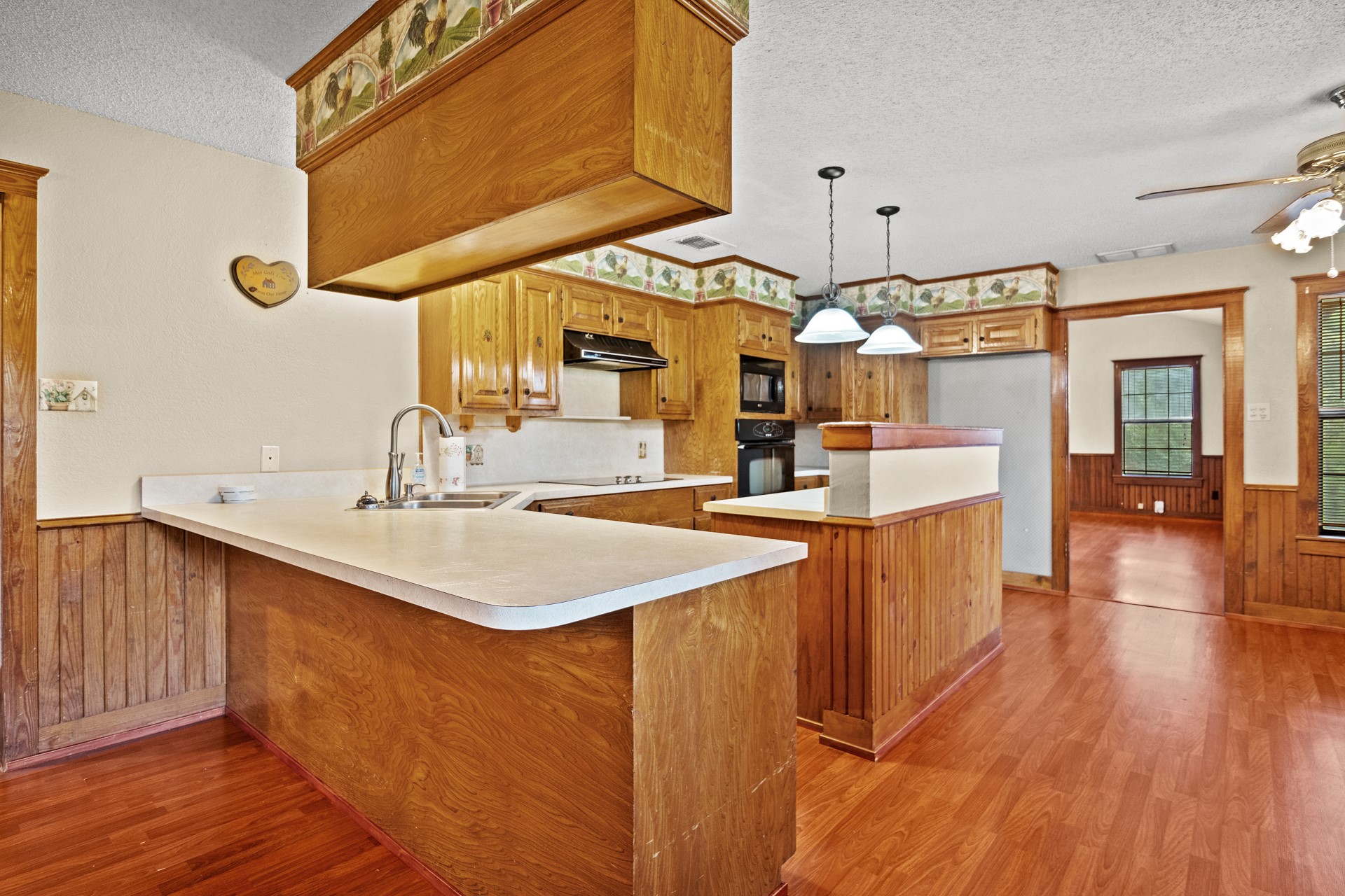 8659 Farm Road 115