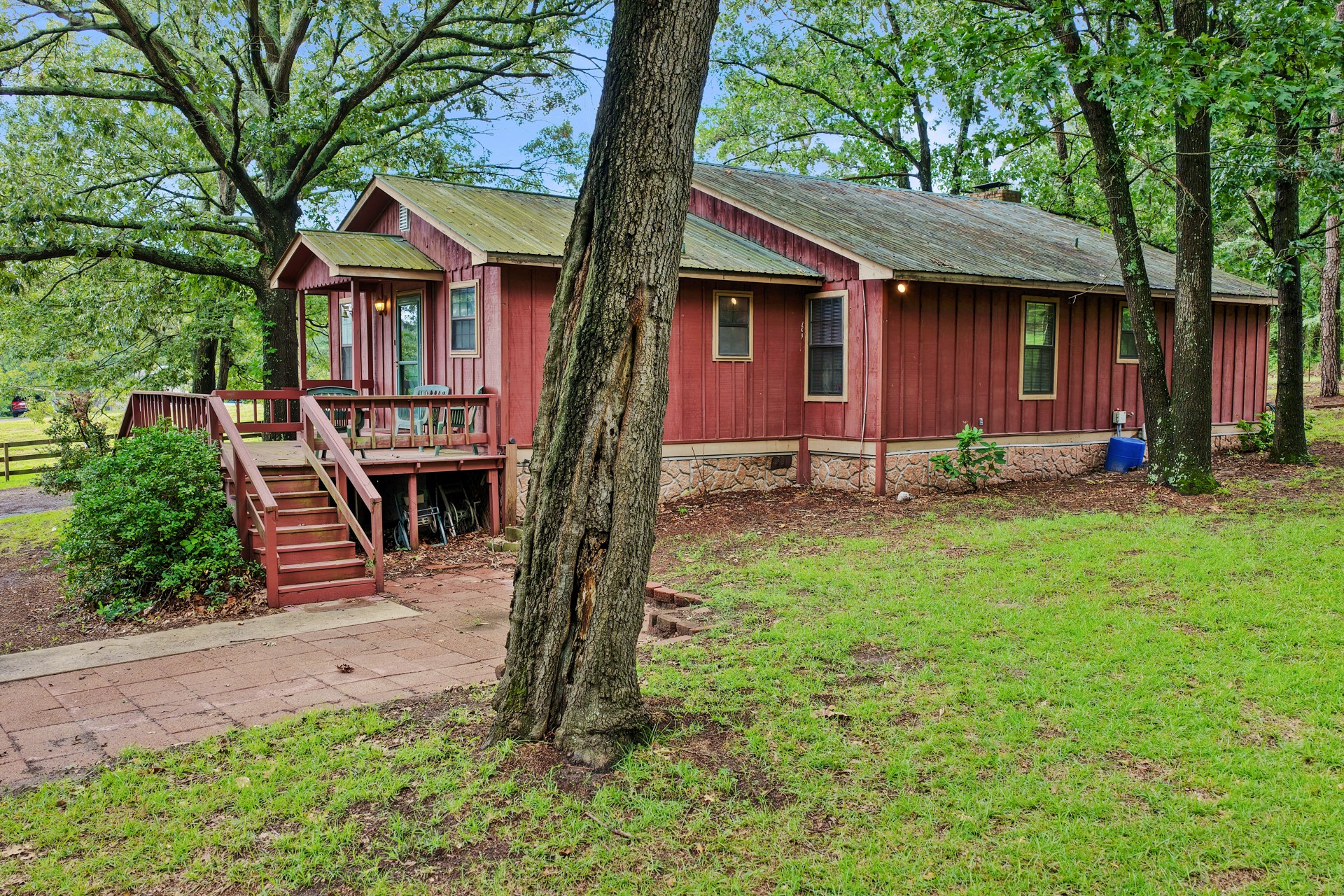 8659 Farm Road 115