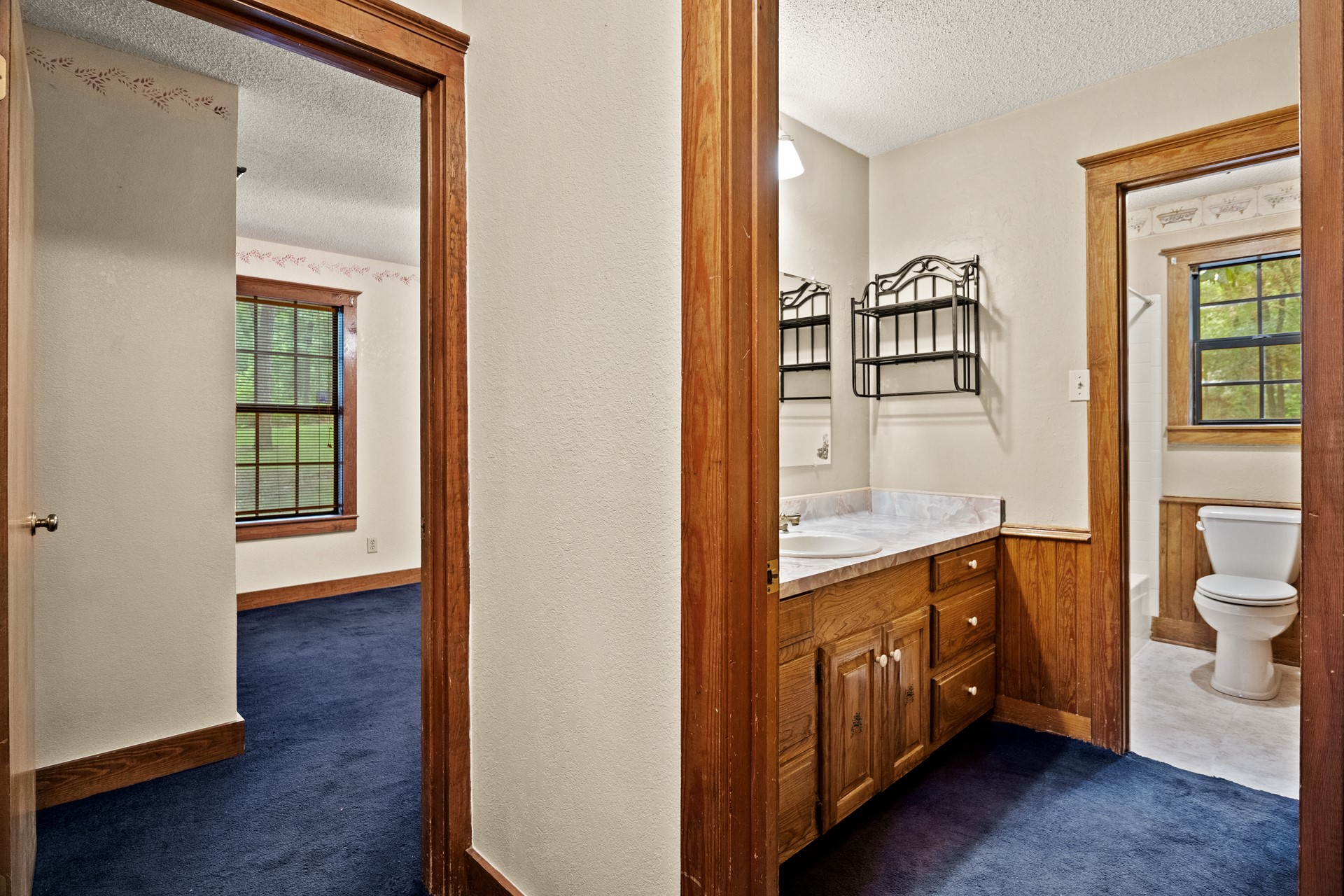 8659 Farm Road 115