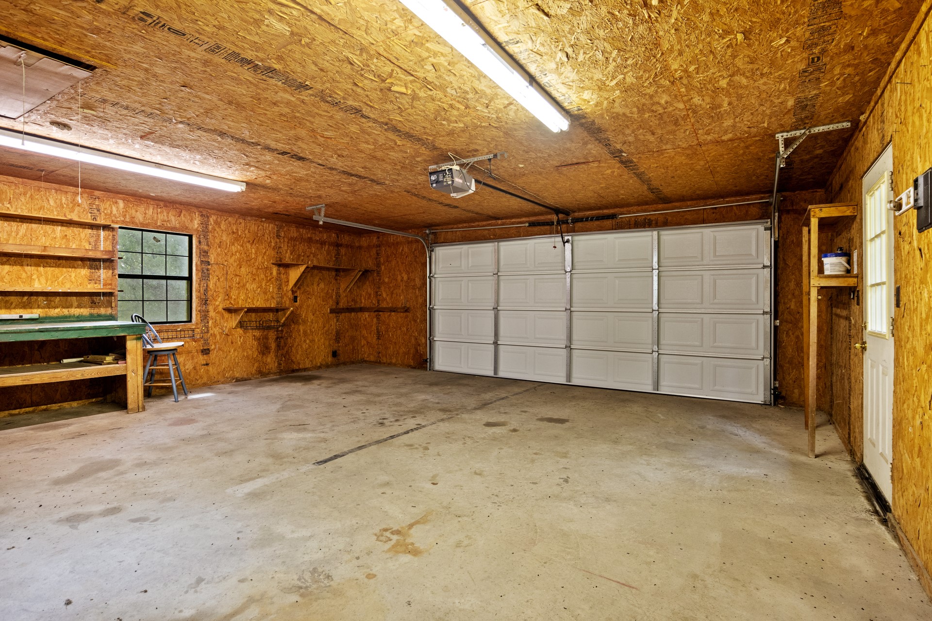 8659 Farm Road 115