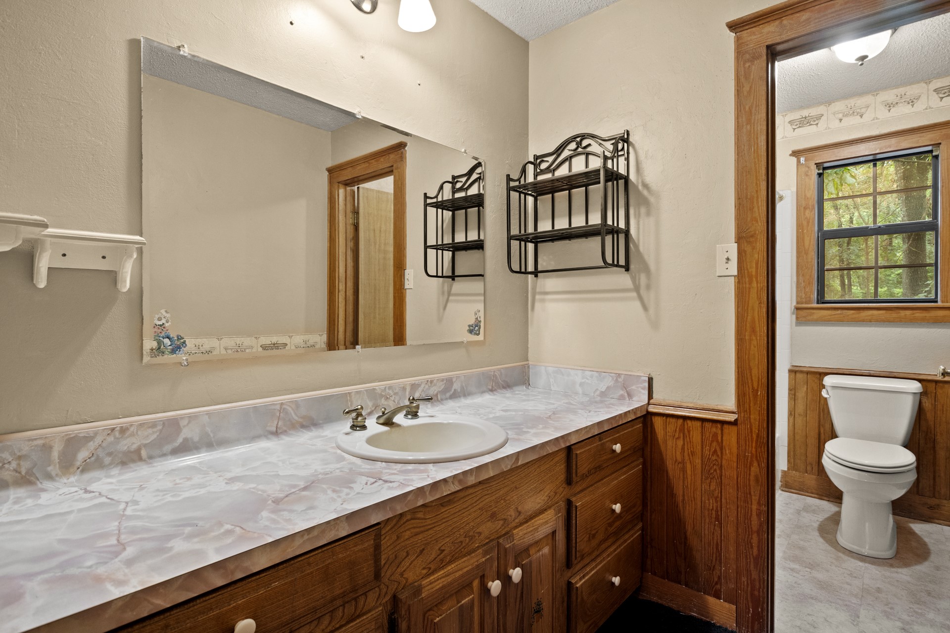 8659 Farm Road 115