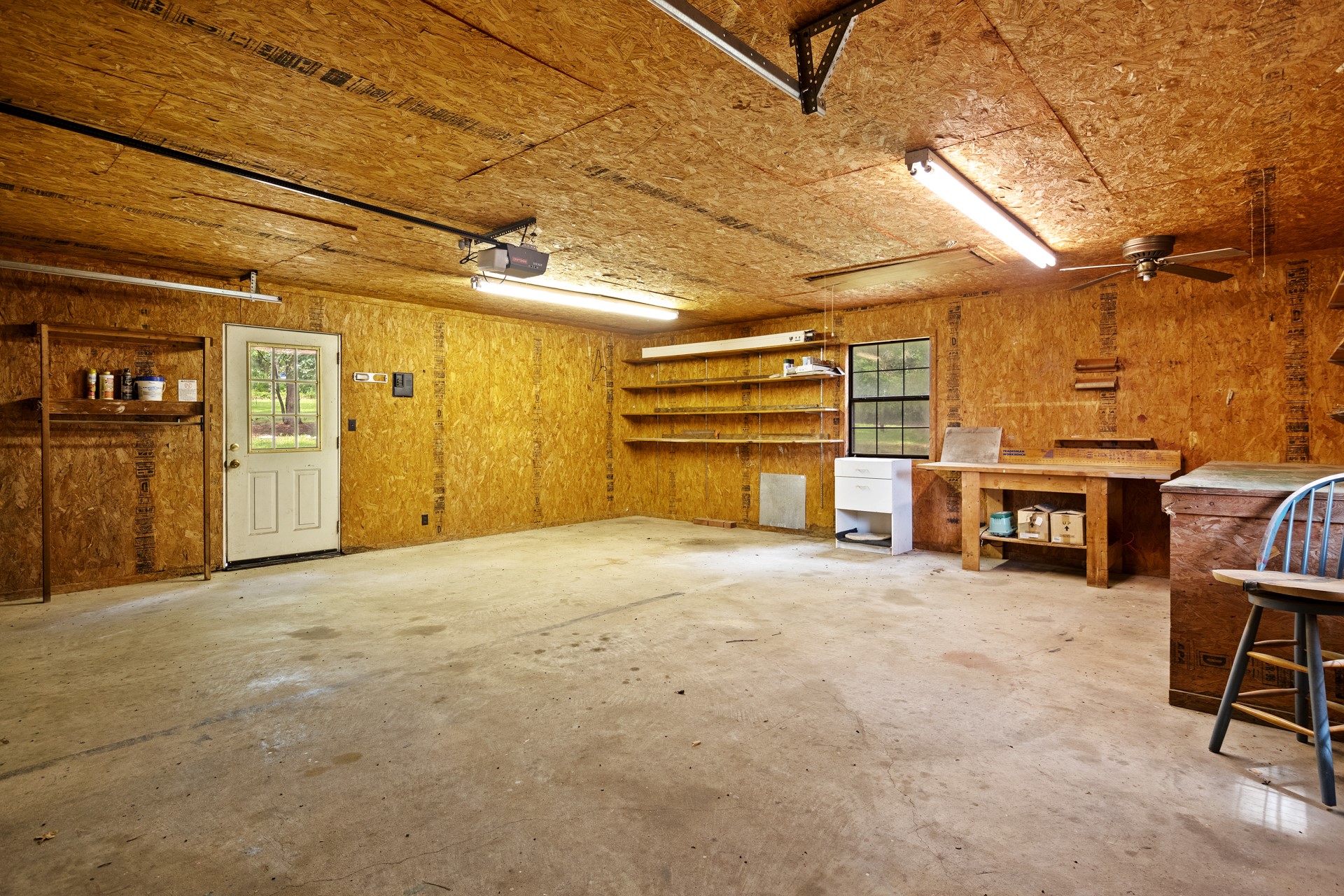 8659 Farm Road 115