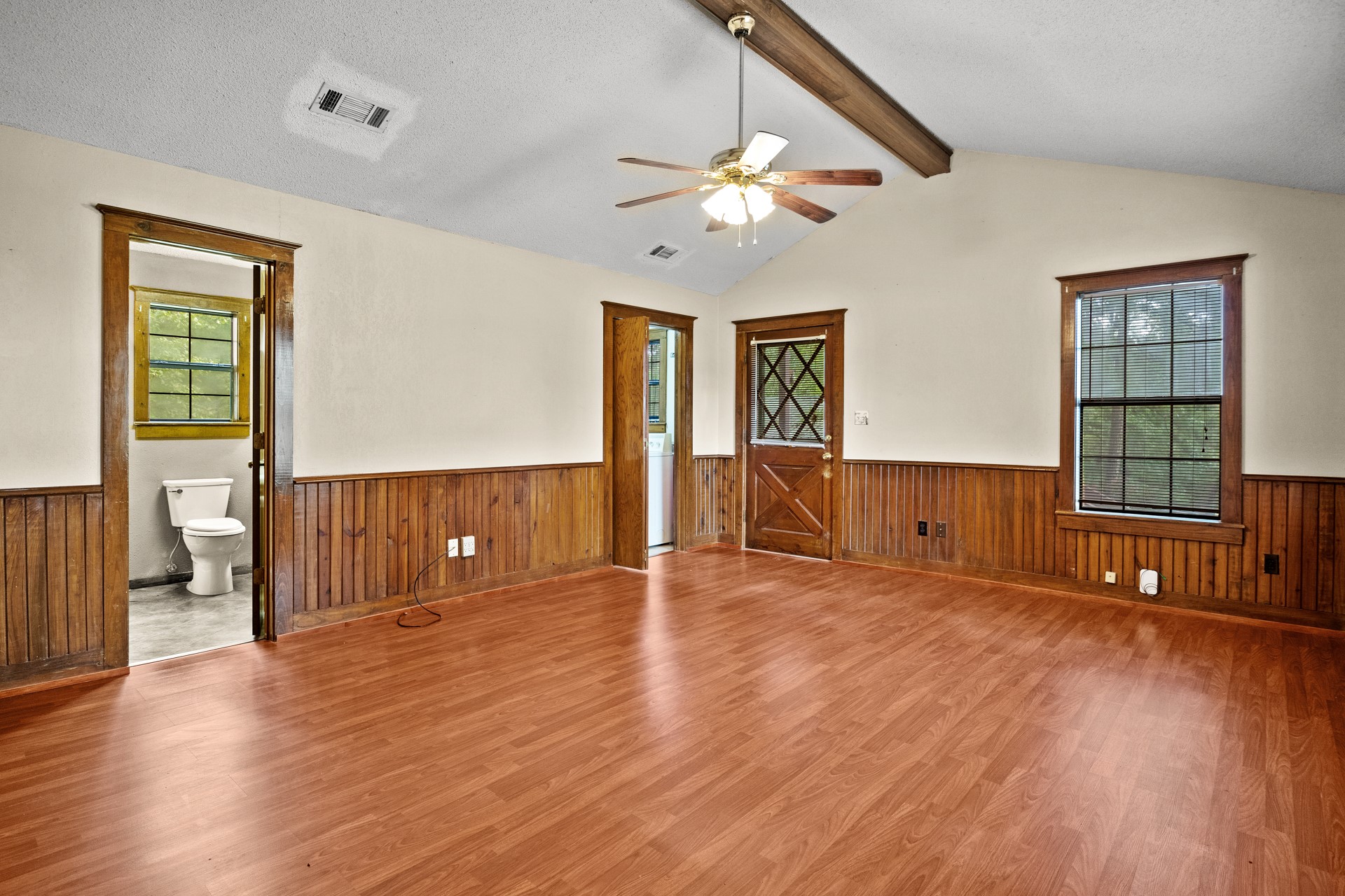 8659 Farm Road 115