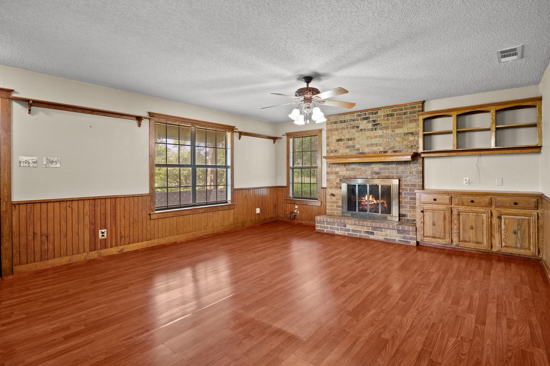8659 Farm Road 115