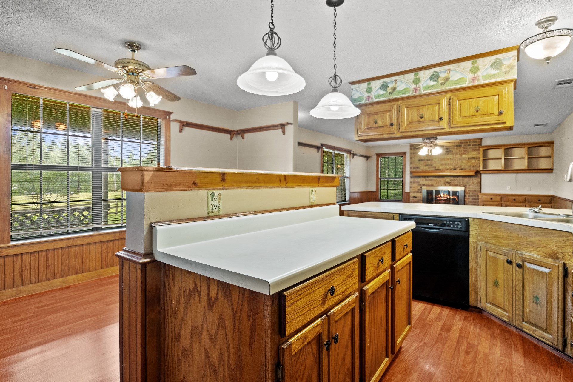 8659 Farm Road 115