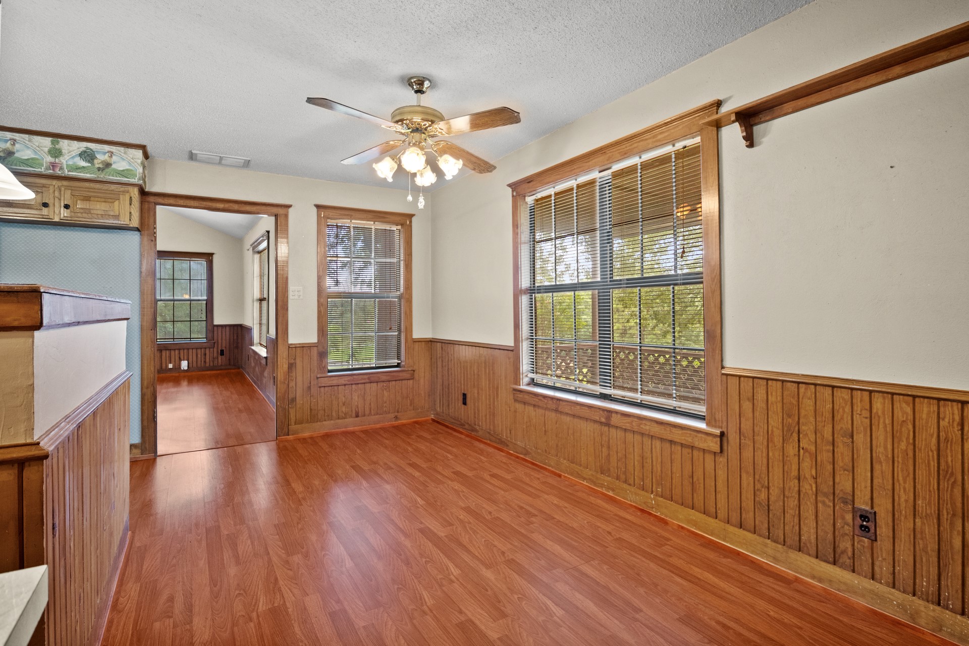 8659 Farm Road 115