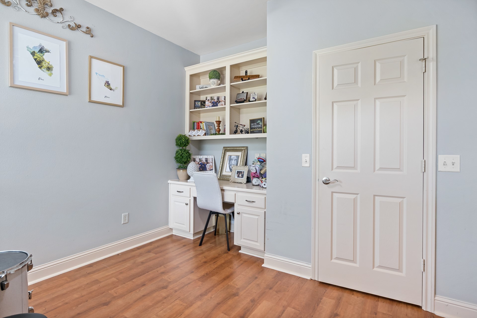 910 Holly Hill