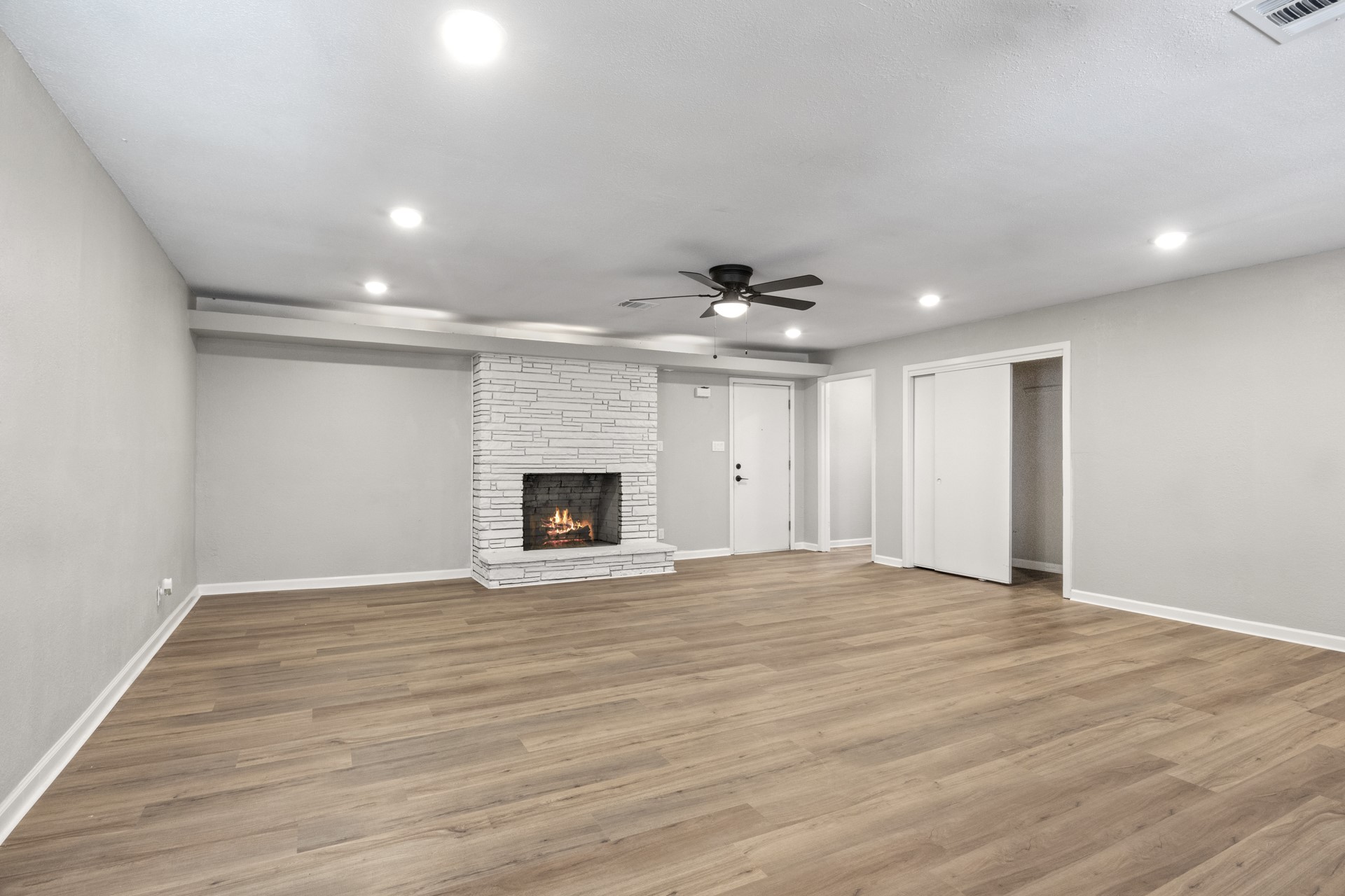 700 W Broadway Street
